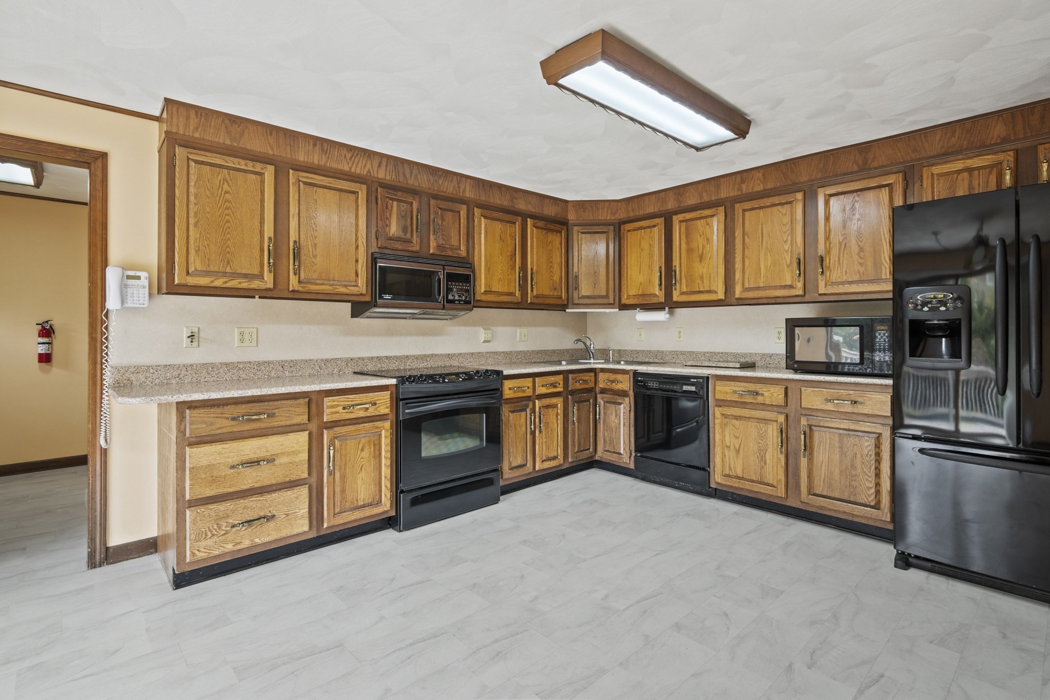 8 Hunter Circle, Shrewsbury, MA 01545 - Image 8