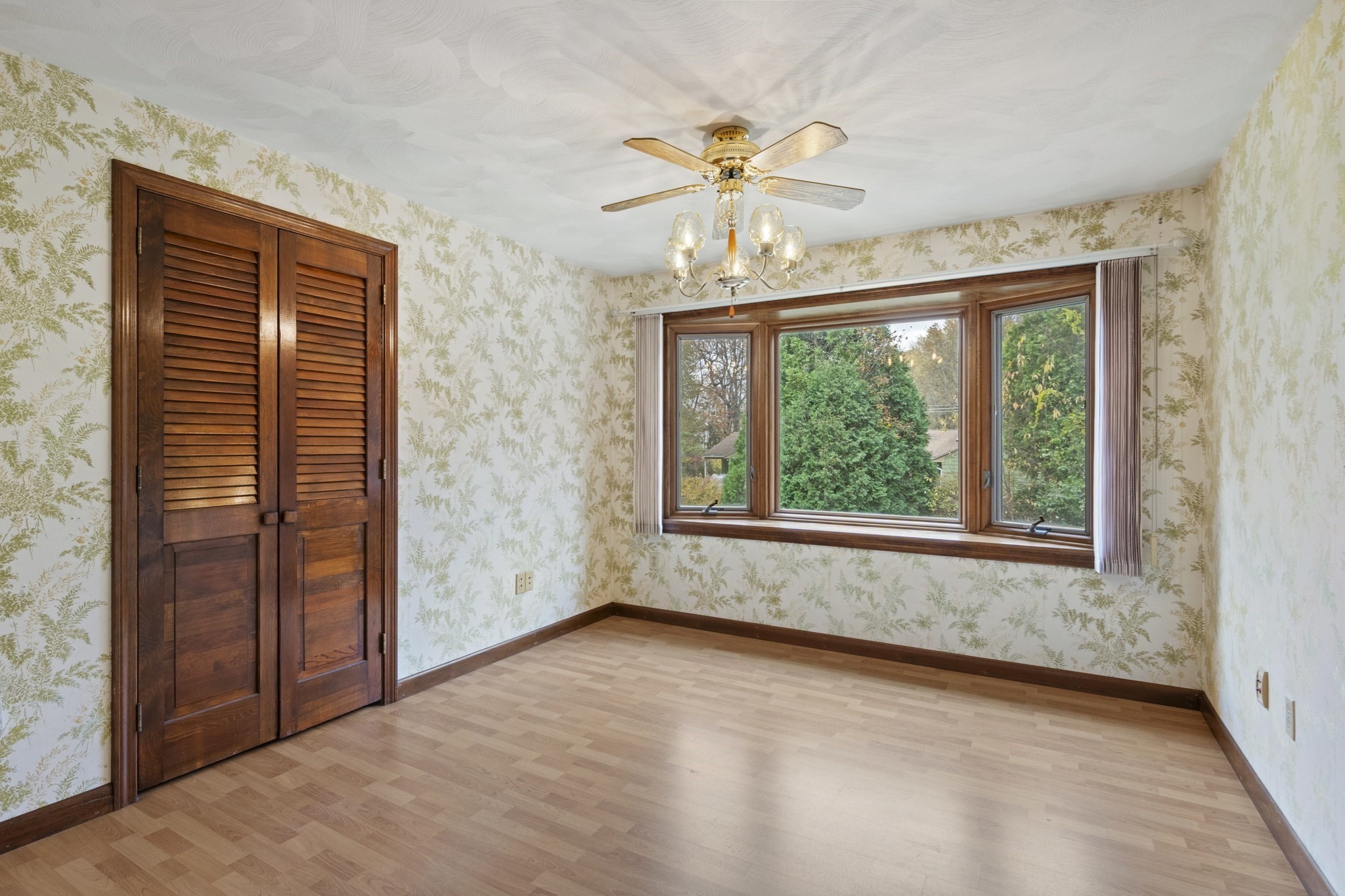 8 Hunter Circle, Shrewsbury, MA 01545 - Image 10