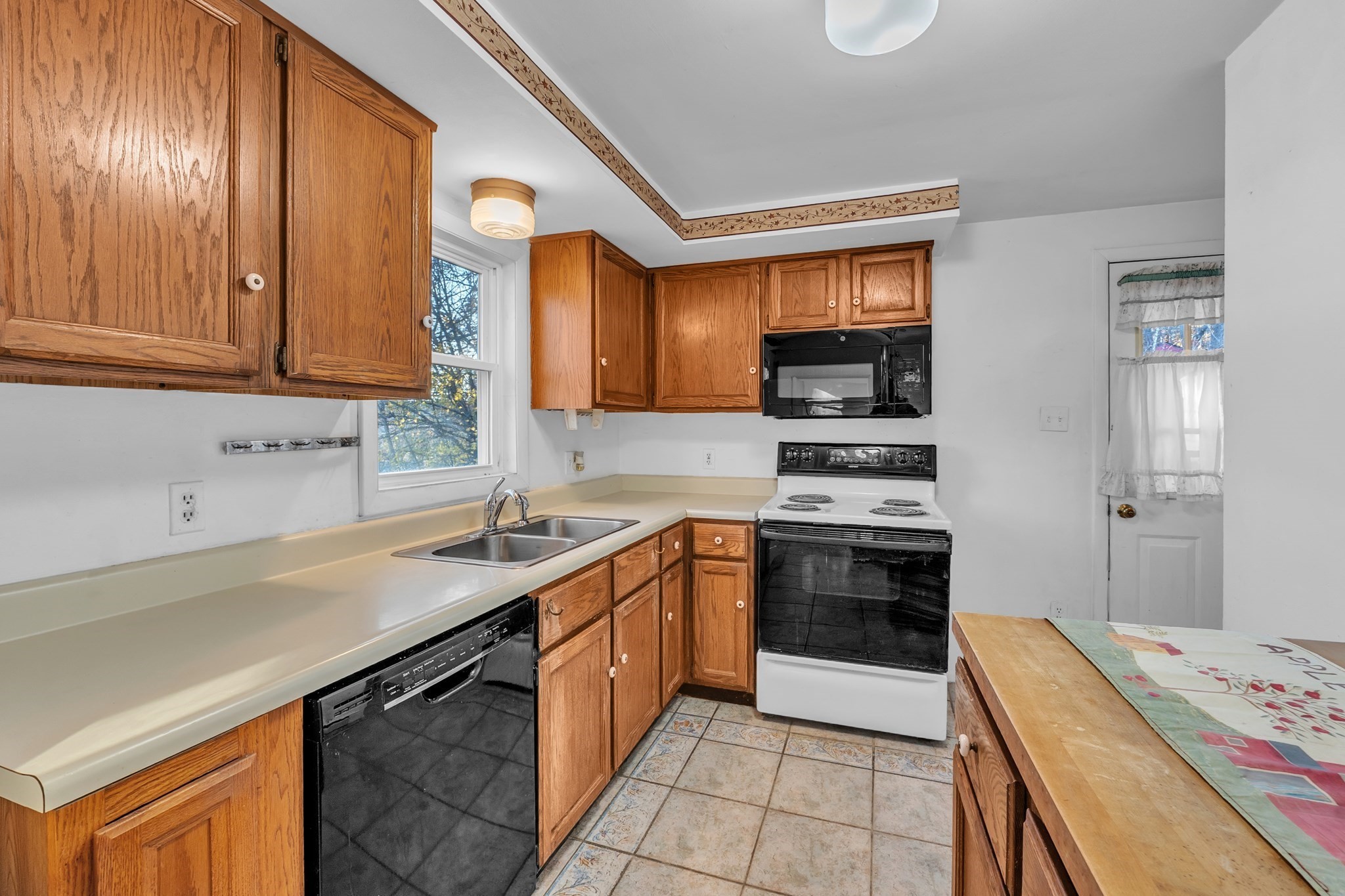 41 Walnut Hill Dr, Worcester, MA 01602 - Image 4