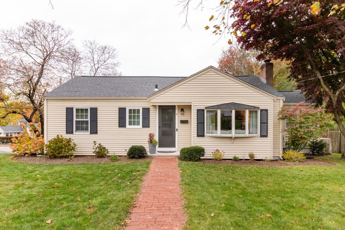 6 Longwood Ter, Norwood, MA 02062