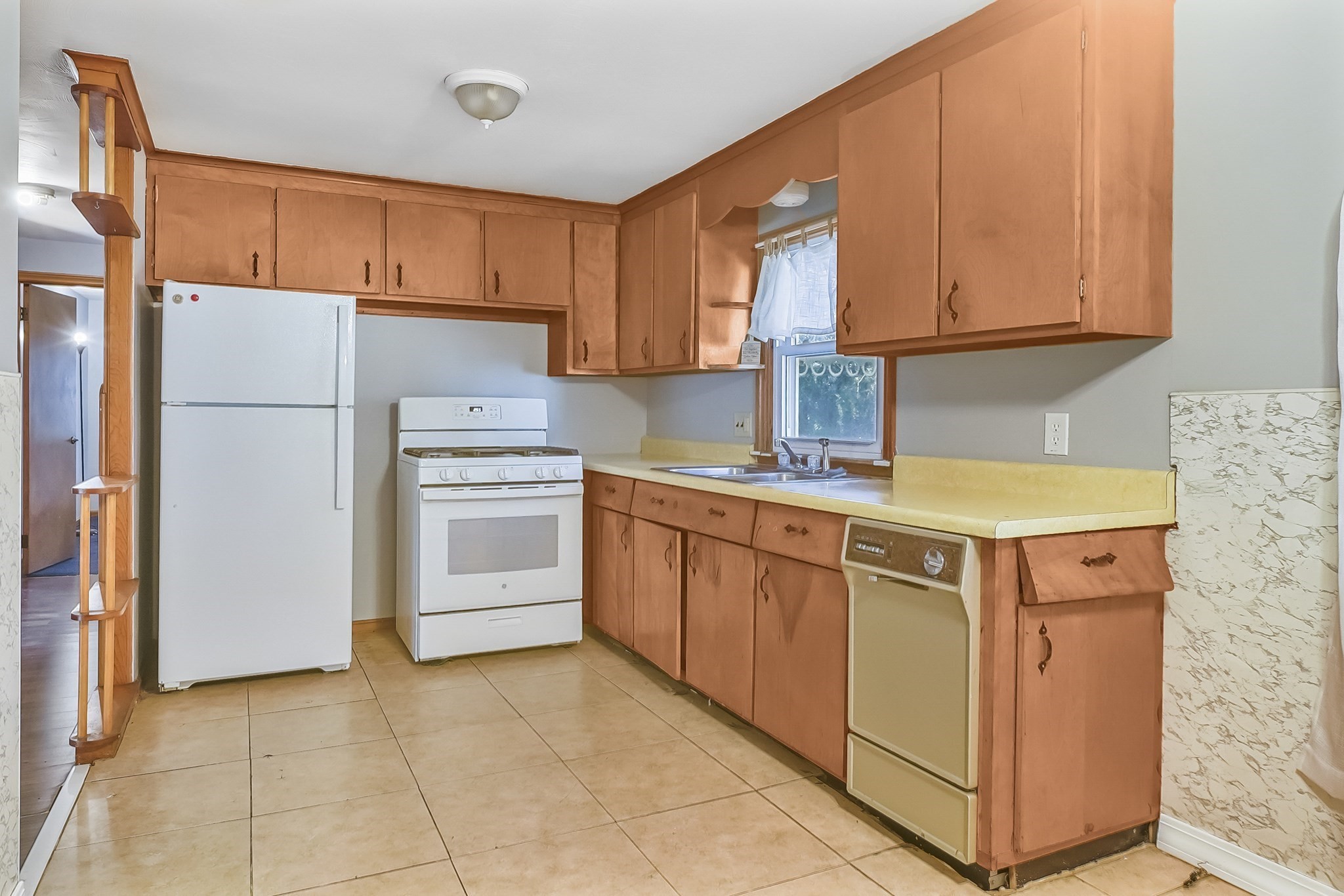 74 Valley Rd, Springfield, MA 01119 - Image 9