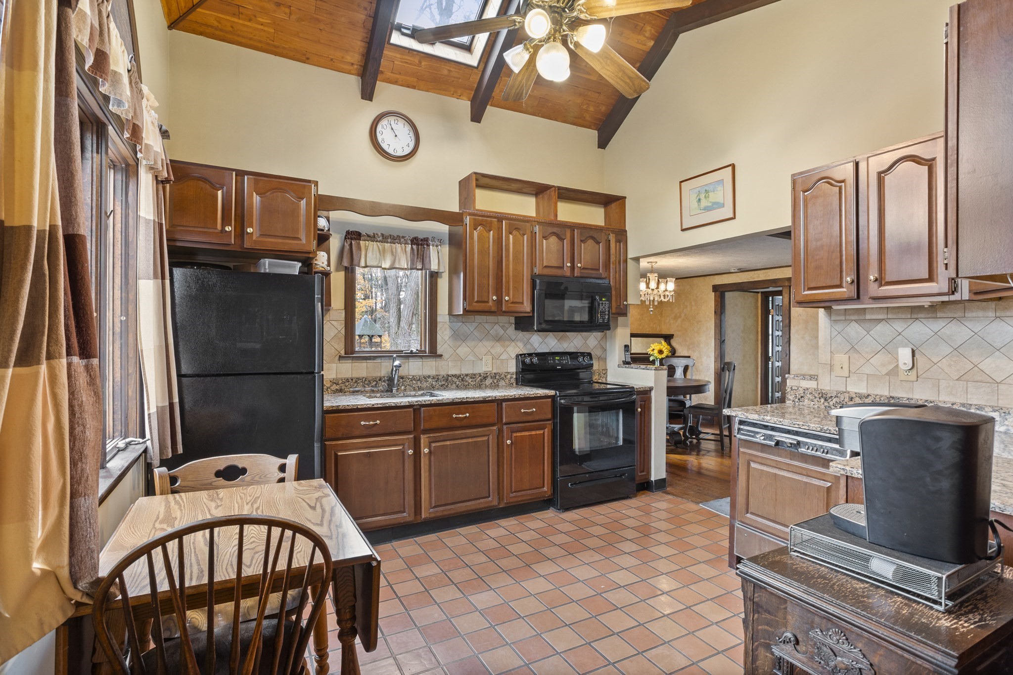 1044 Lancaster Ave, Lunenburg, MA 01462 - Image 3