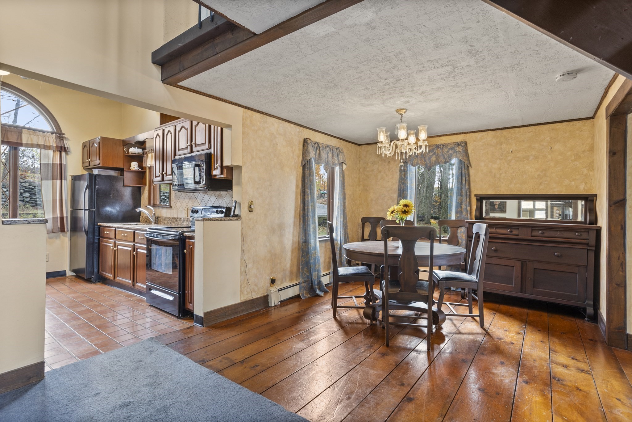 1044 Lancaster Ave, Lunenburg, MA 01462 - Image 7