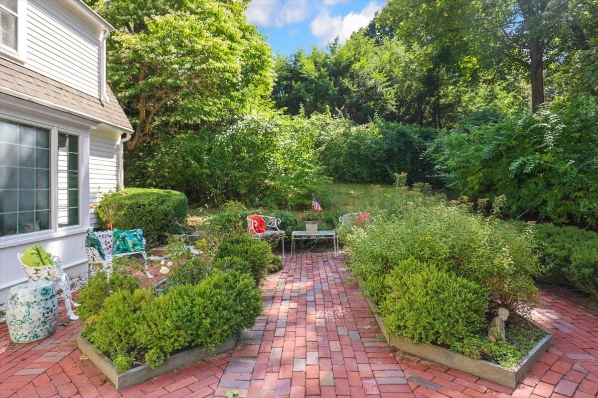 102 Central St, Hingham, MA 02043 - Image 28