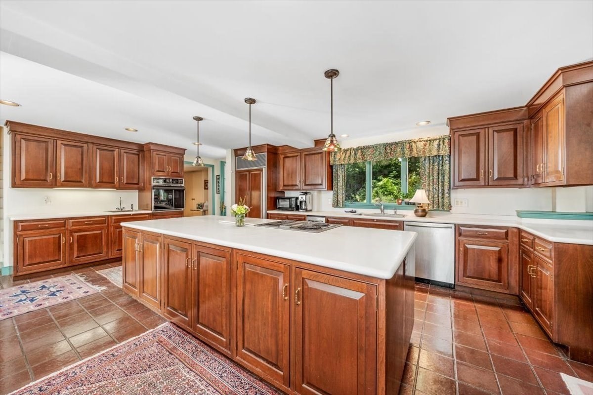 102 Central St, Hingham, MA 02043 - Image 4