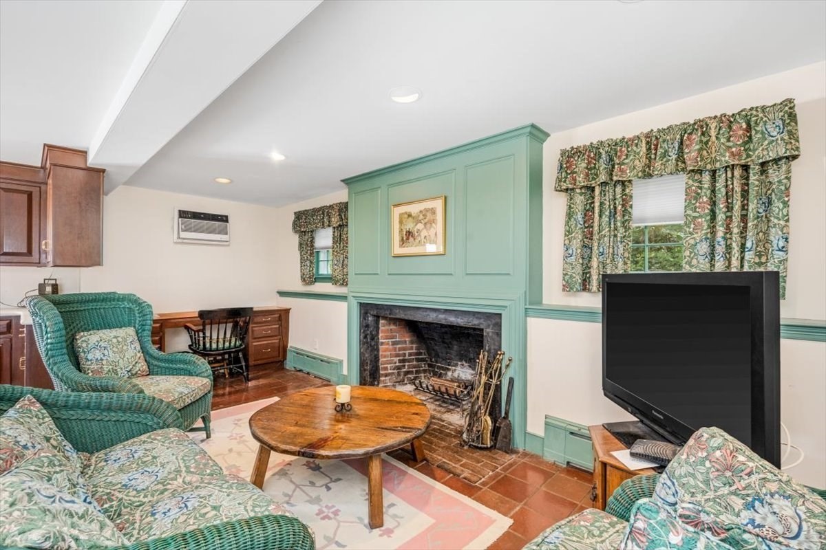 102 Central St, Hingham, MA 02043 - Image 7