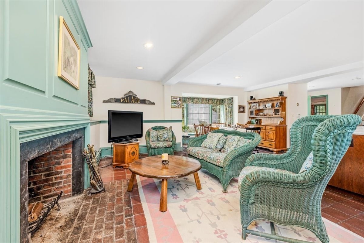 102 Central St, Hingham, MA 02043 - Image 8