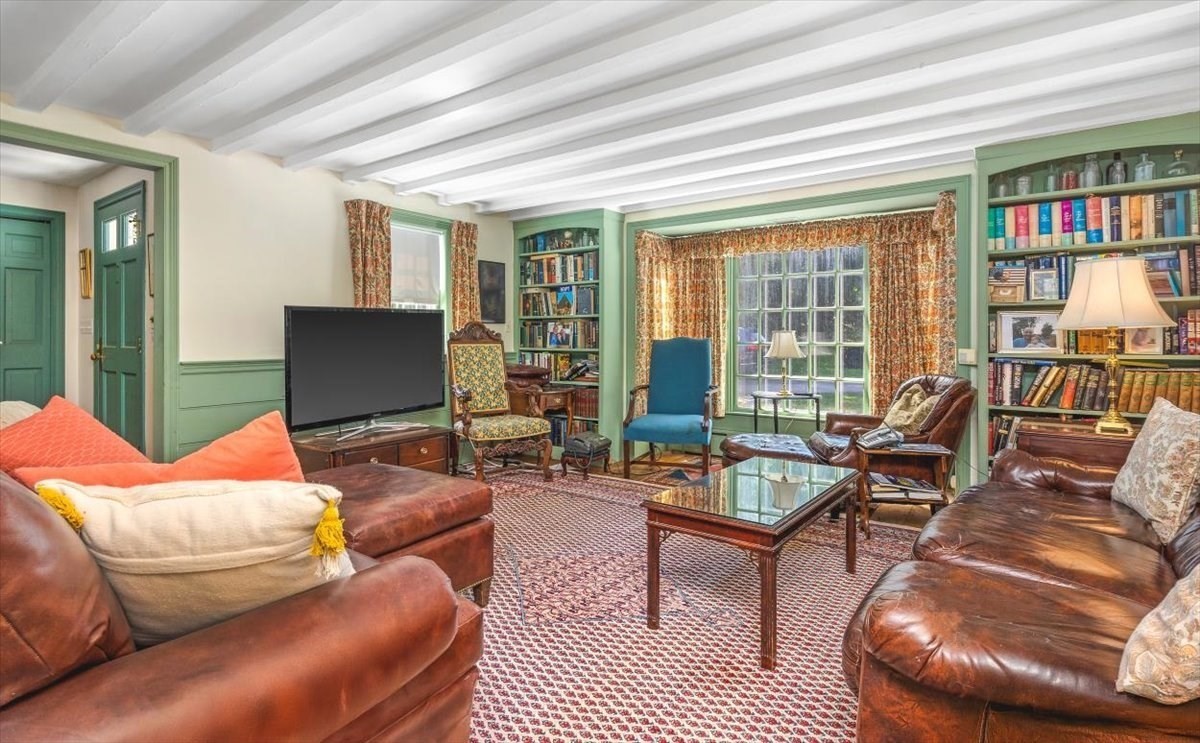 102 Central St, Hingham, MA 02043 - Image 9