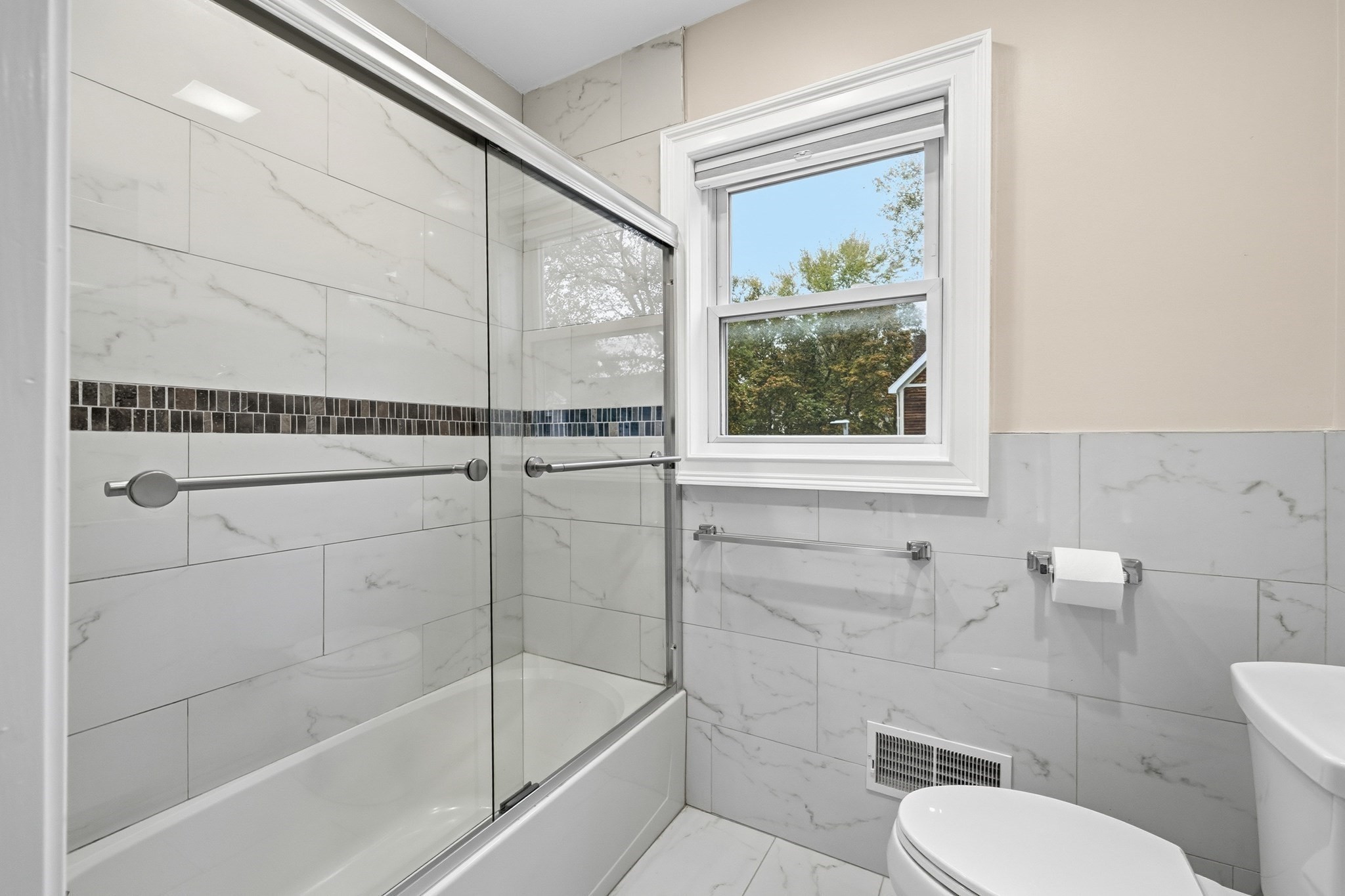 31 Chipman Street, Dorchester, Boston, MA 02124 - Image 16