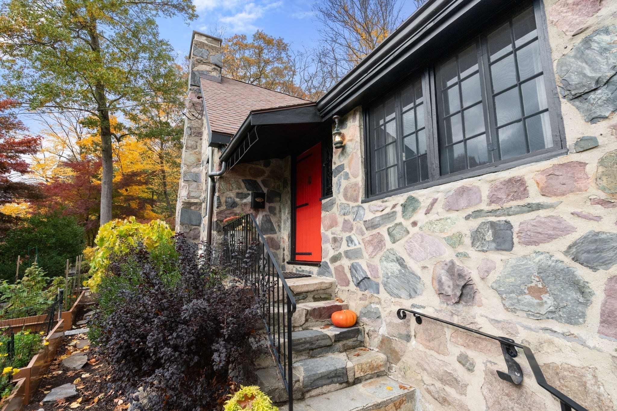 57 Louders Ln, Jamaica Plain, Boston, MA 02130 - Image 2