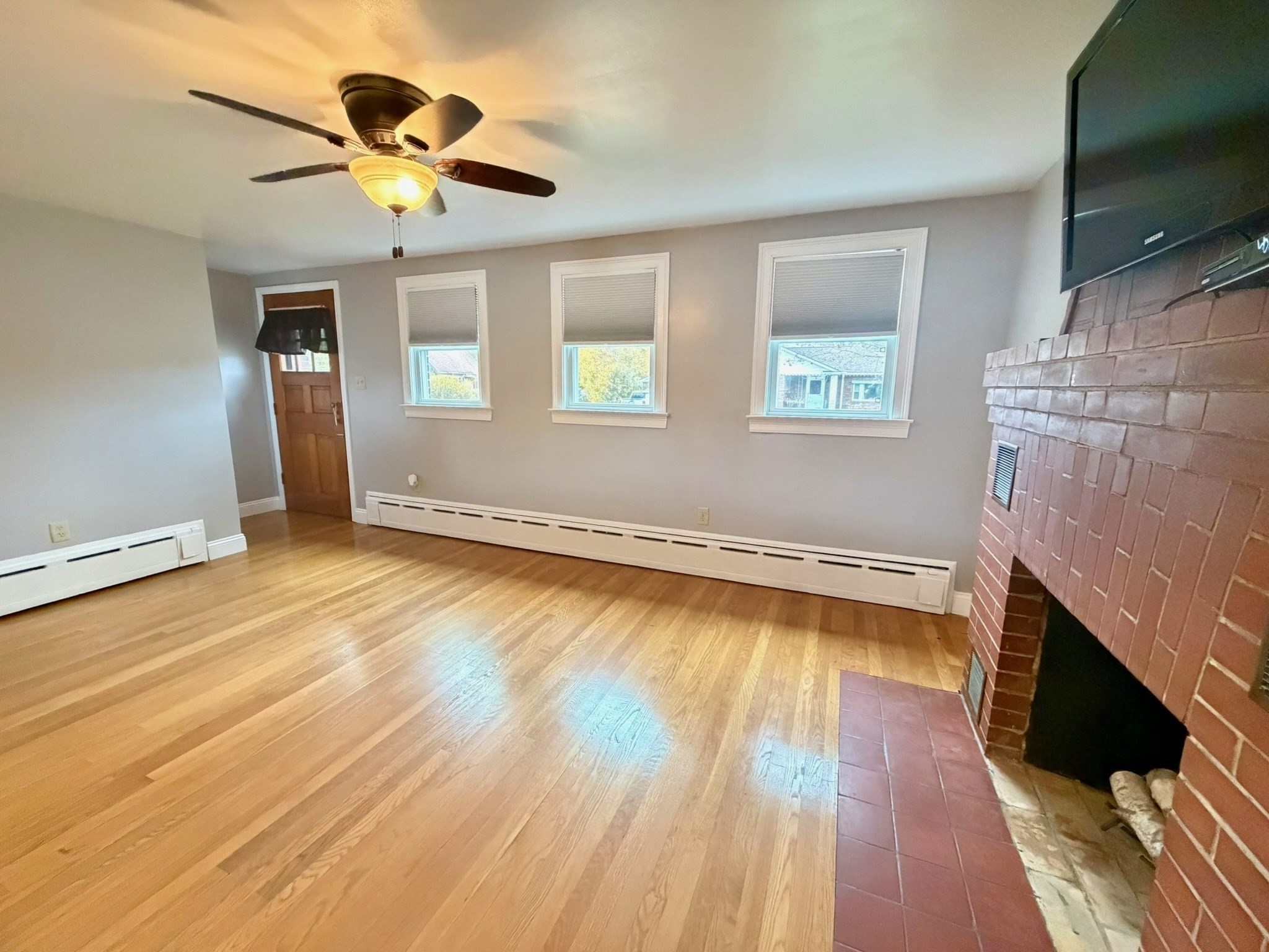 6 Vineyard Ave, Clinton, MA 01510 - Image 2