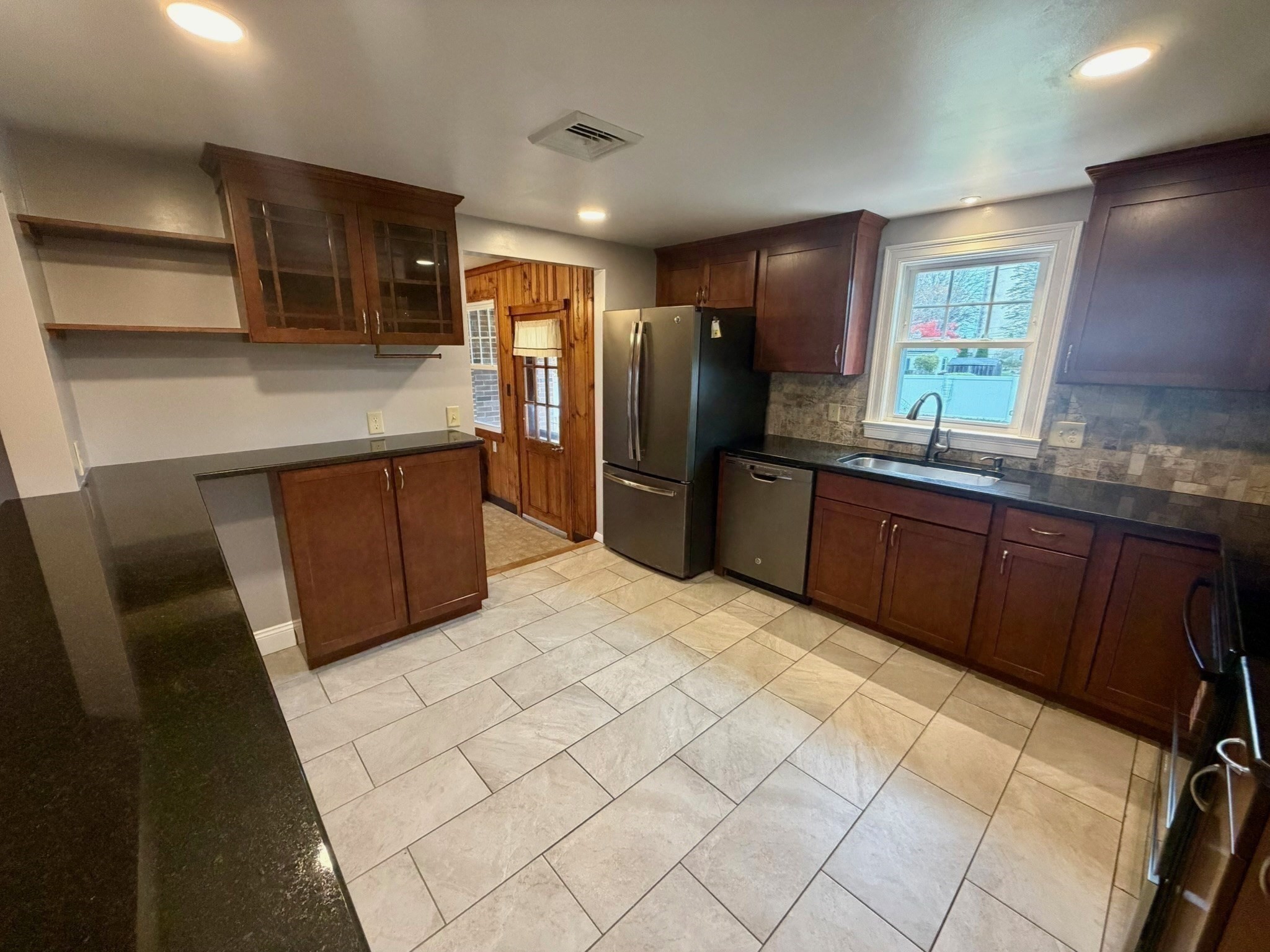 6 Vineyard Ave, Clinton, MA 01510 - Image 11