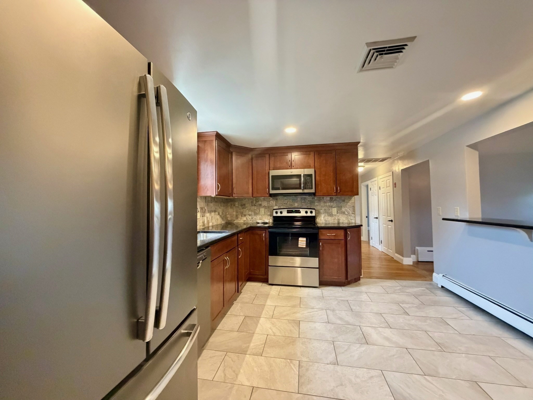 6 Vineyard Ave, Clinton, MA 01510 - Image 8