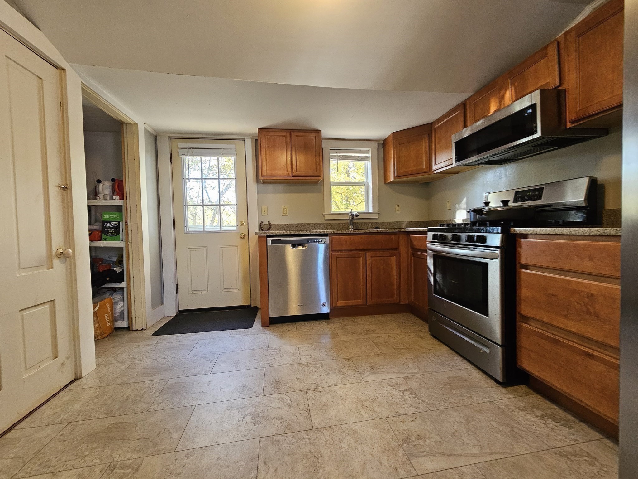 17 Grove St, Weymouth, MA 02189 - Image 12