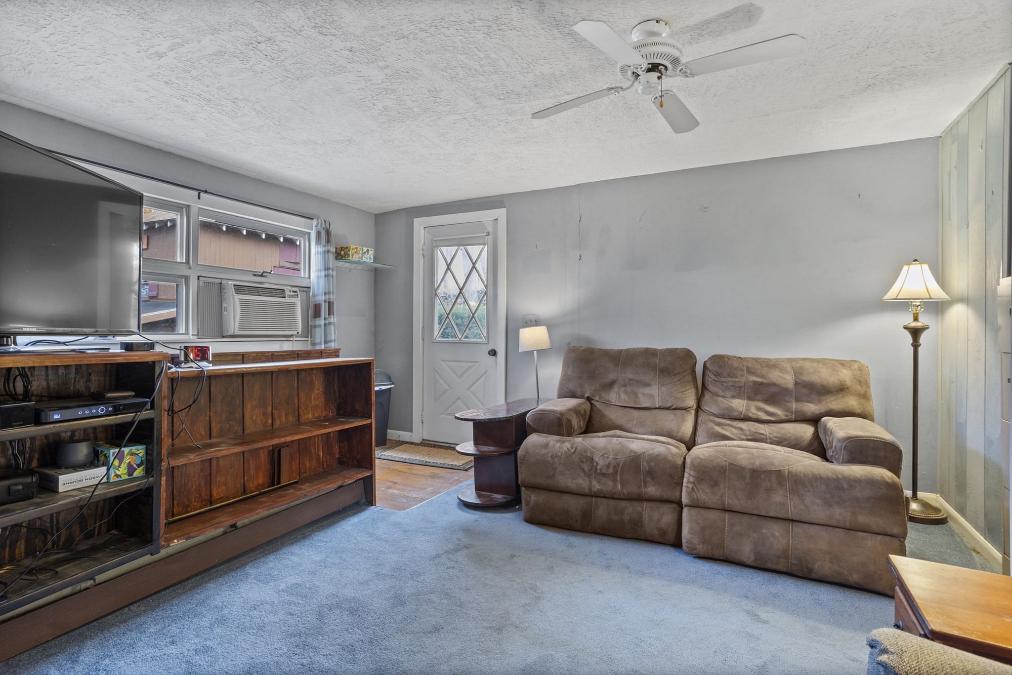 1044 Lancaster Ave, Lunenburg, MA 01462 - Image 33