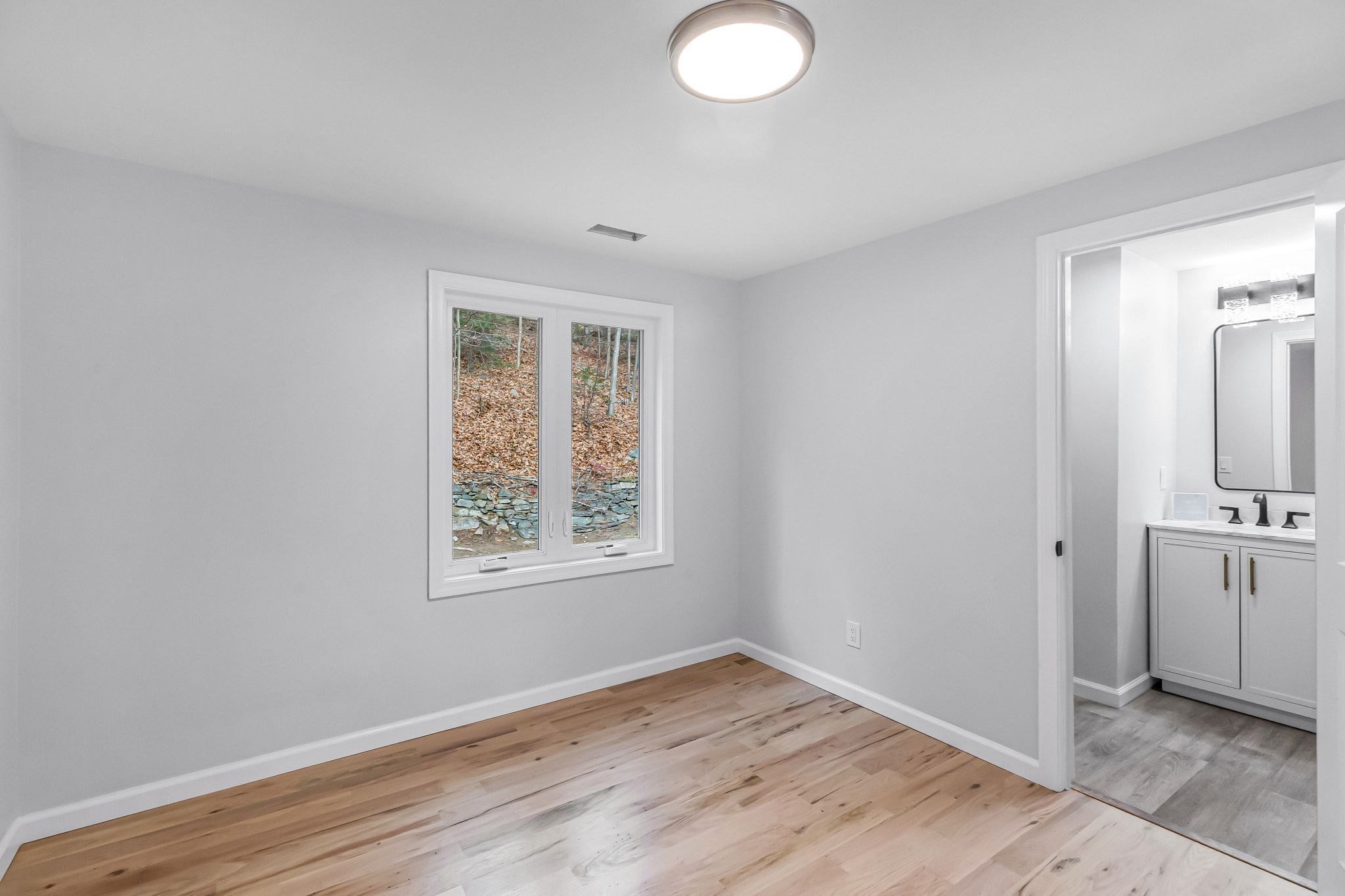 143 James St, Ludlow, MA 01056 - Image 27