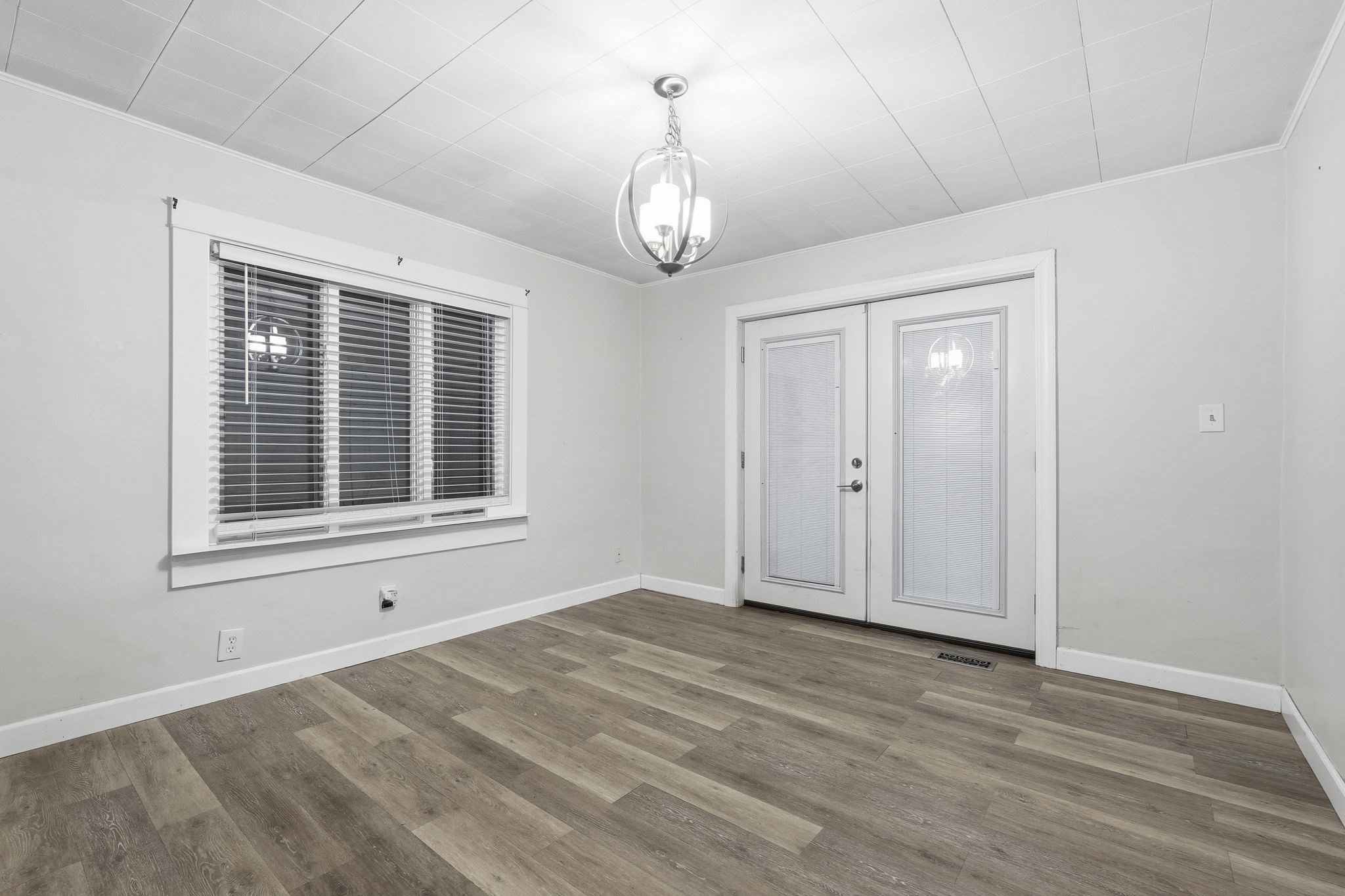 18 Charpentier Blvd, Chicopee, MA 01013 - Image 11