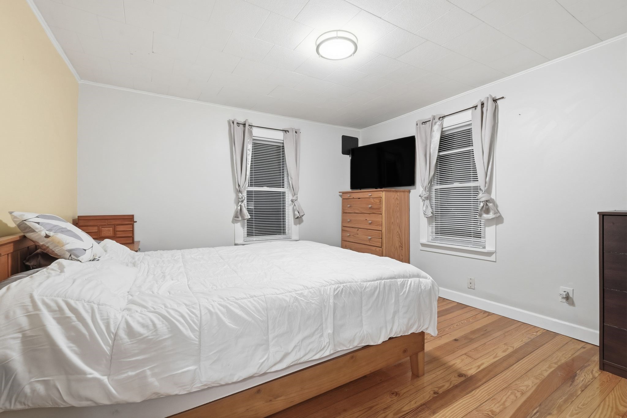 18 Charpentier Blvd, Chicopee, MA 01013 - Image 17