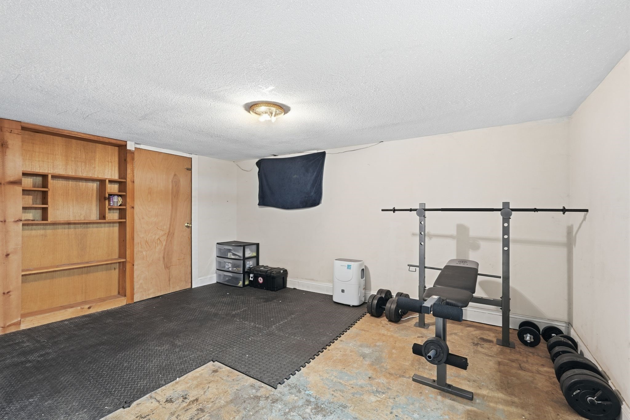 18 Charpentier Blvd, Chicopee, MA 01013 - Image 24