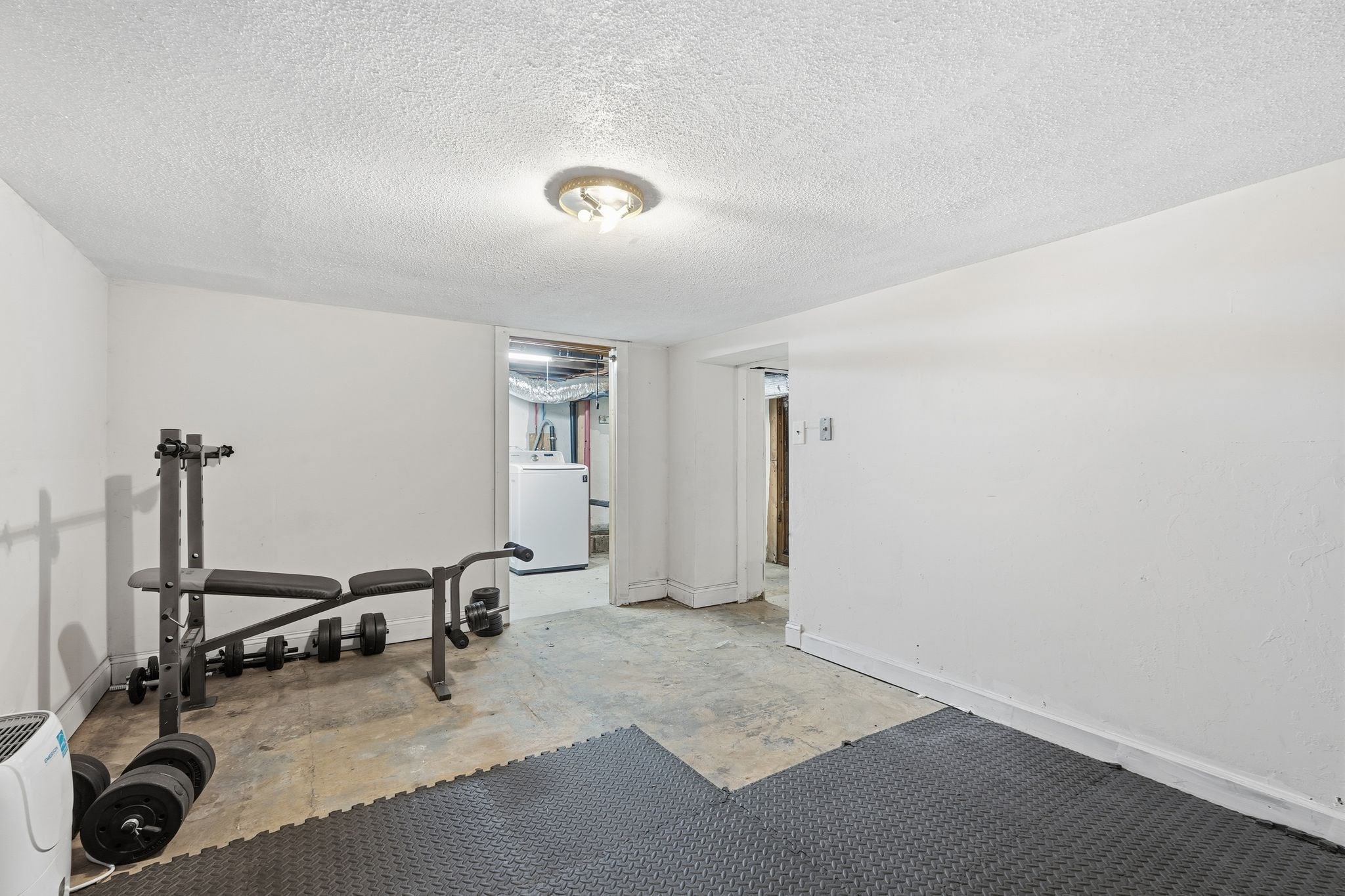 18 Charpentier Blvd, Chicopee, MA 01013 - Image 25