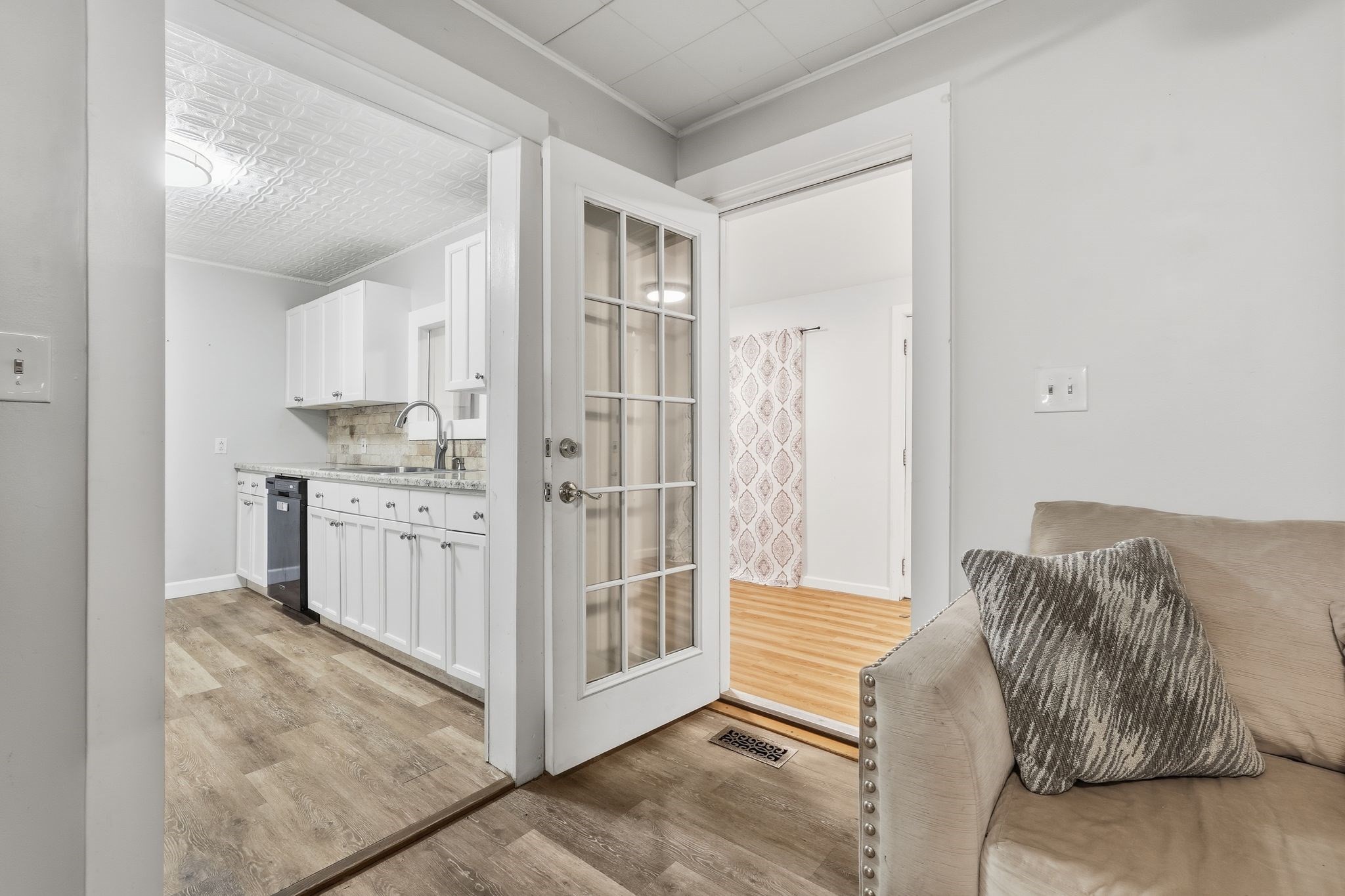 18 Charpentier Blvd, Chicopee, MA 01013 - Image 7