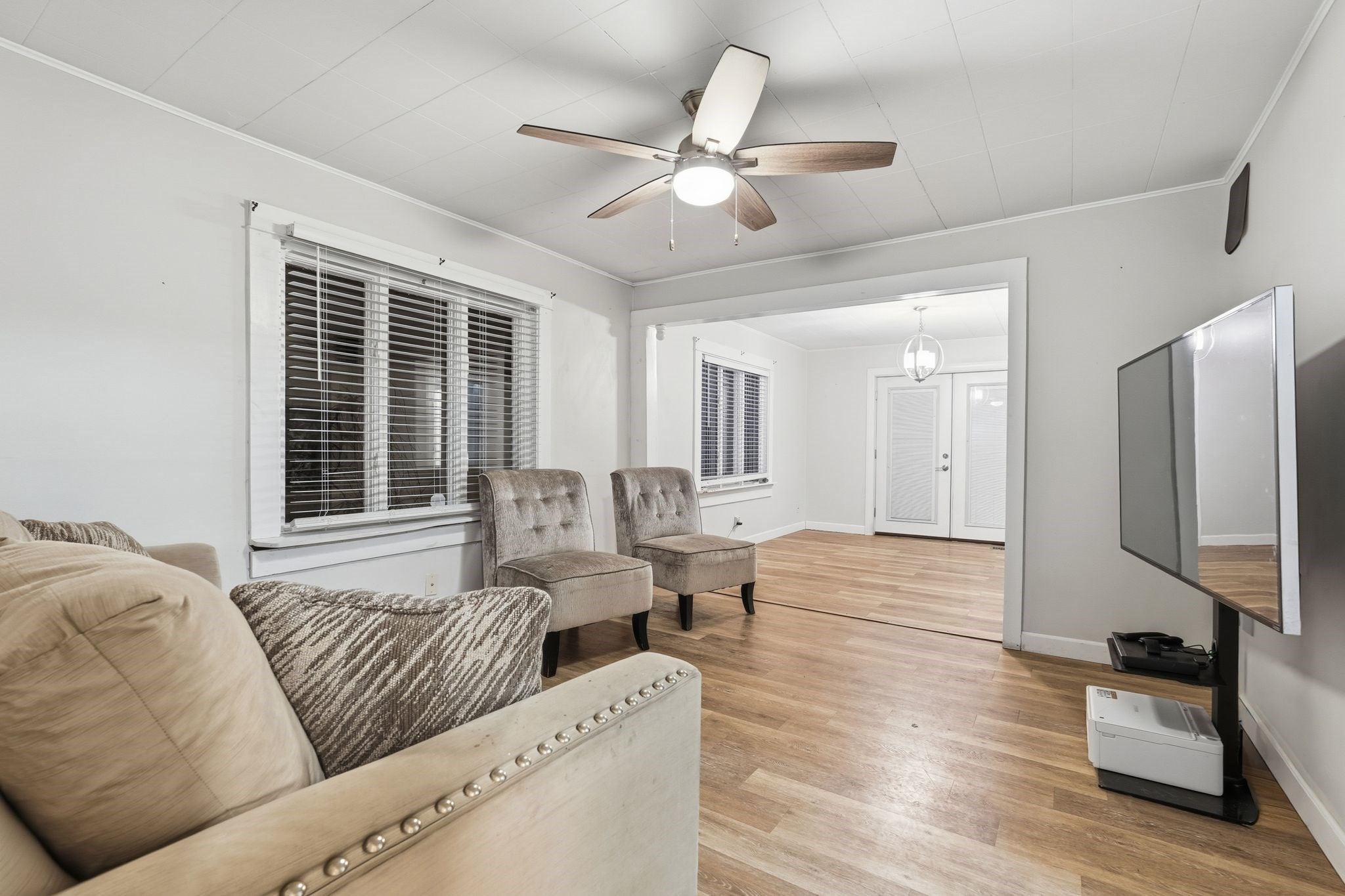 18 Charpentier Blvd, Chicopee, MA 01013 - Image 8