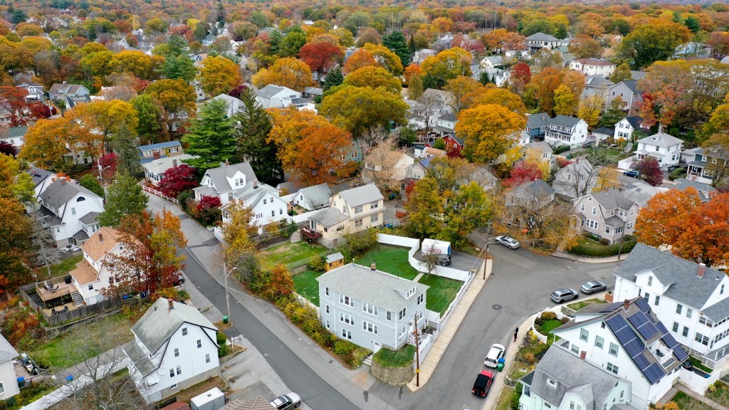 26 Foss St Unit 1, Medford, MA 02155 - Image 32