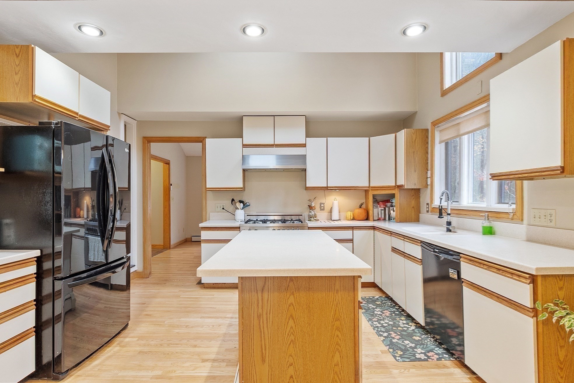 59 Seymour St, Berkley, MA 02779 - Image 7