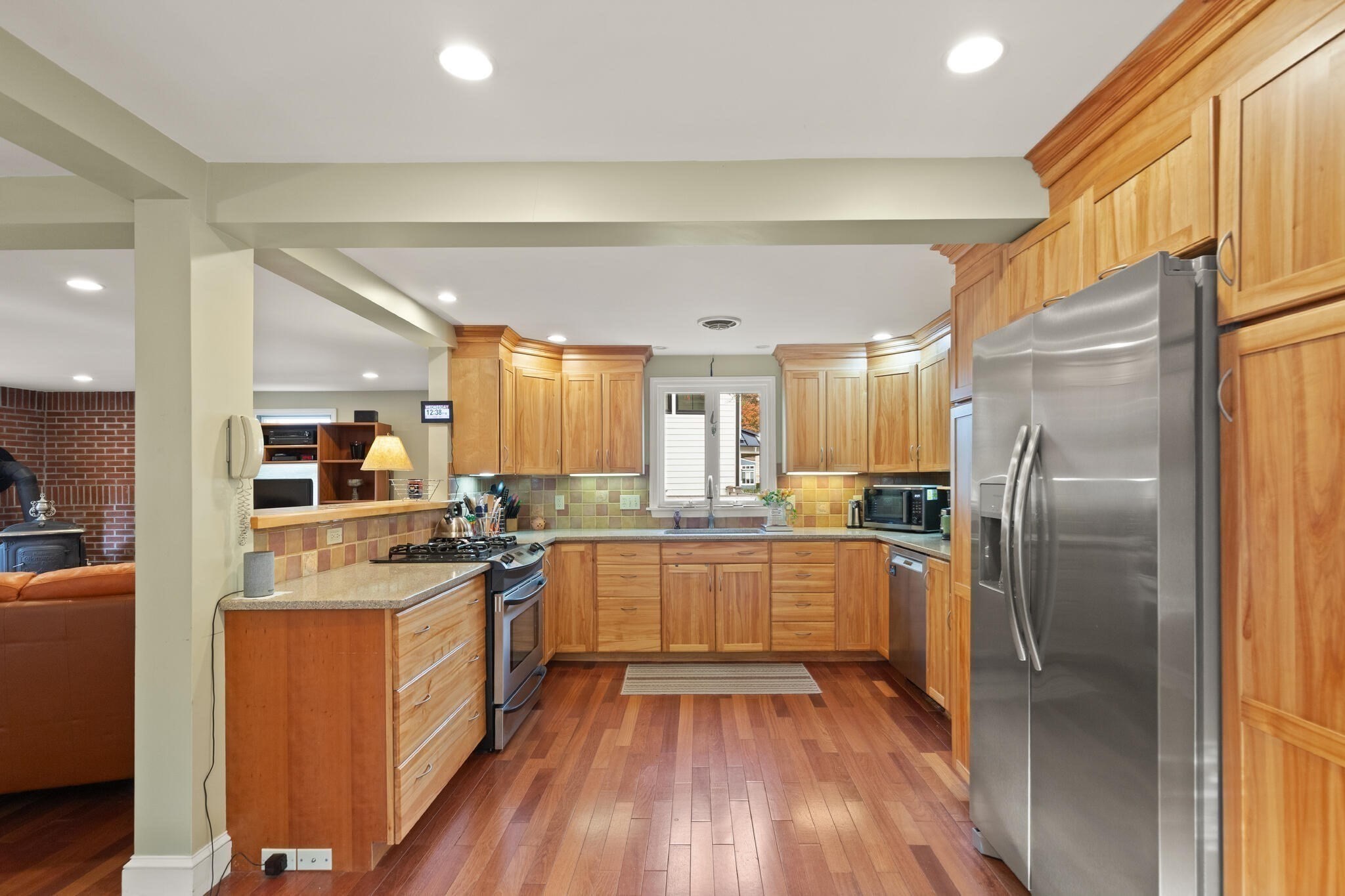 320 Pillings Pond Rd, Lynnfield, MA 01940 - Image 15