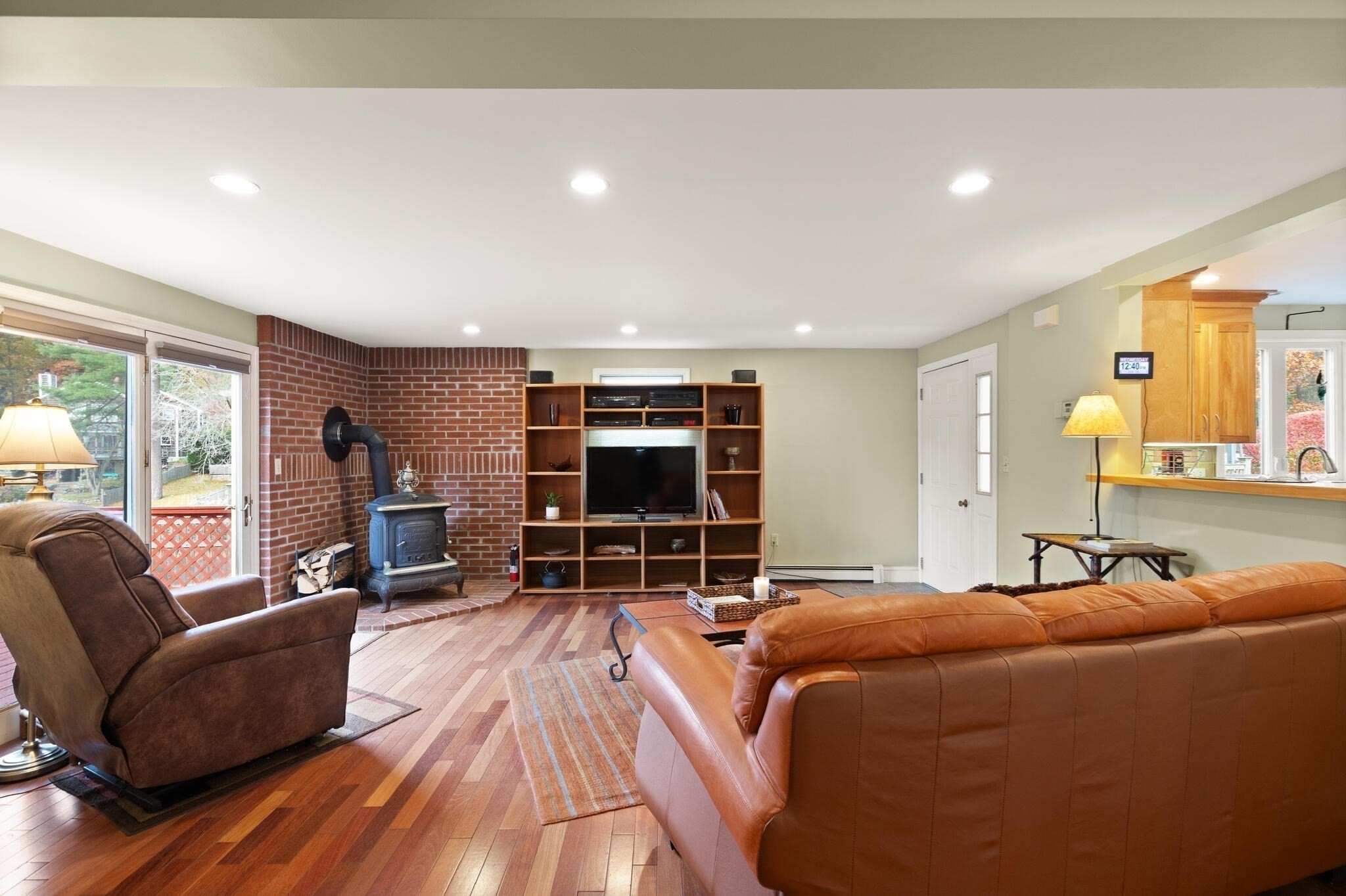 320 Pillings Pond Rd, Lynnfield, MA 01940 - Image 16