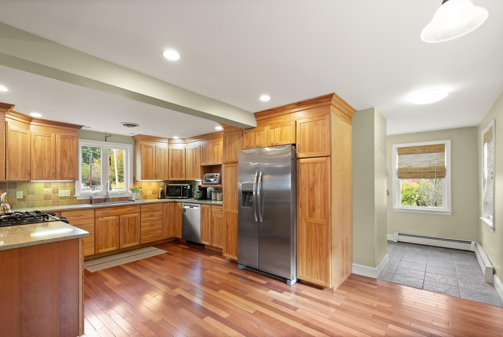 320 Pillings Pond Rd, Lynnfield, MA 01940 - Image 17