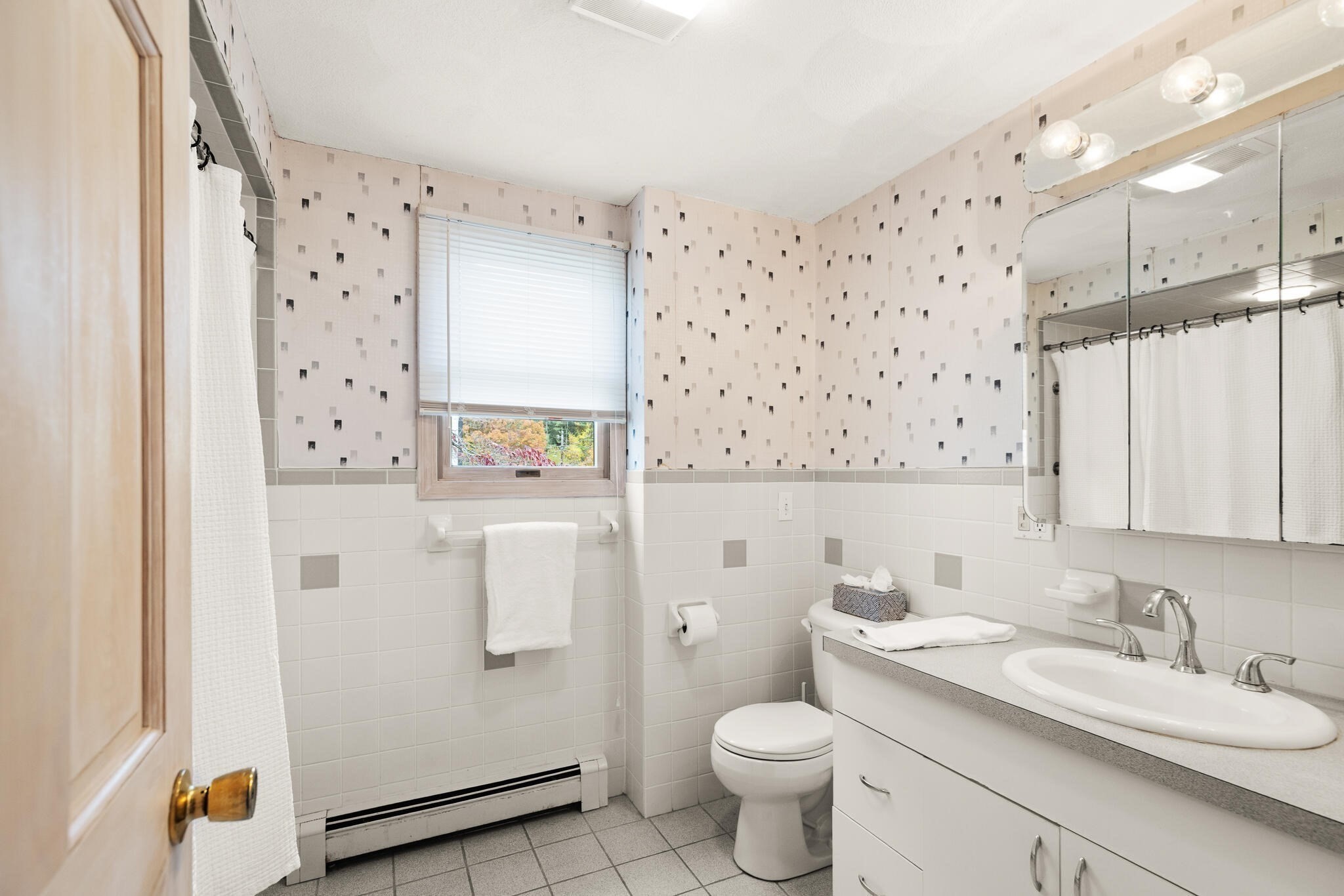 320 Pillings Pond Rd, Lynnfield, MA 01940 - Image 25