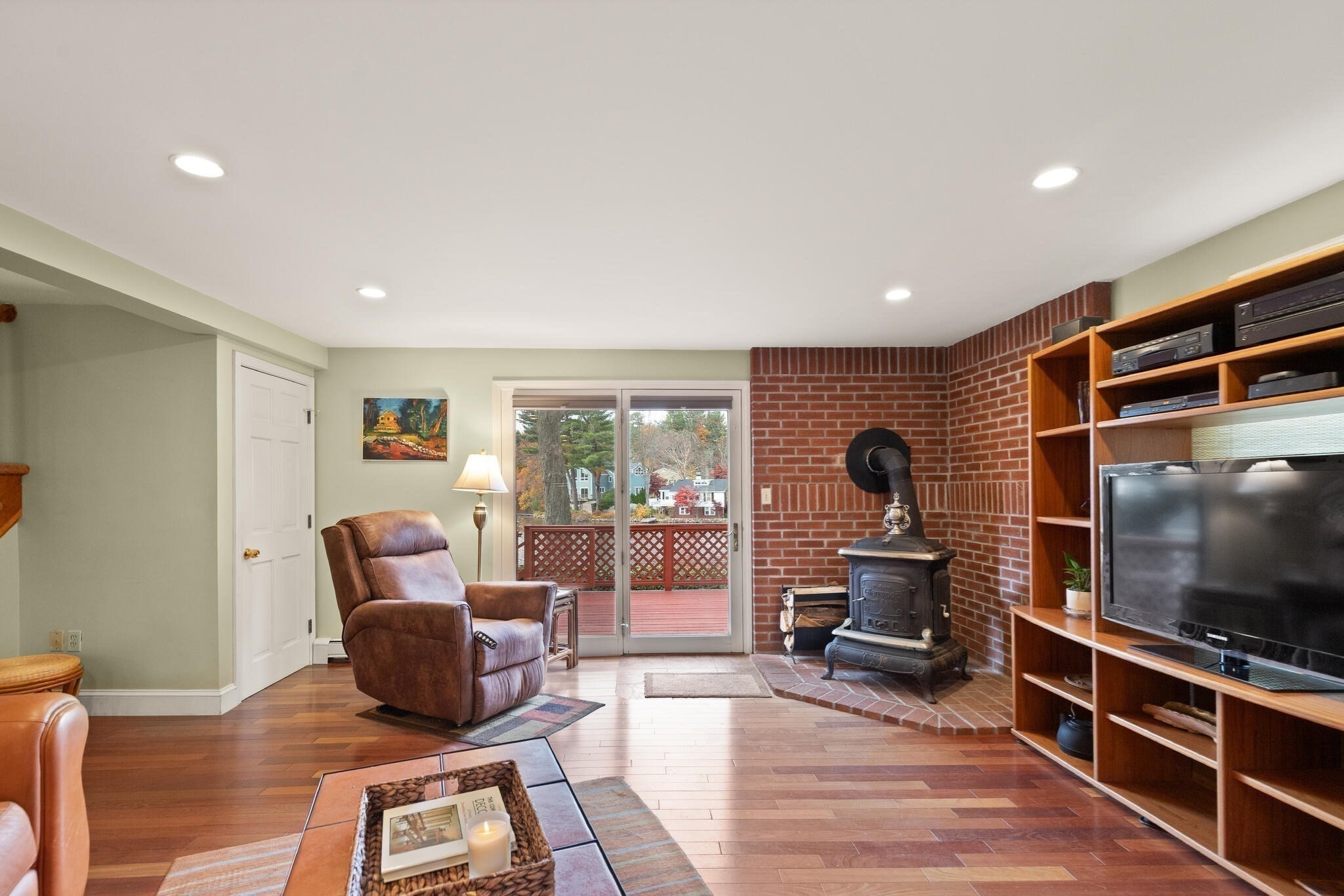 320 Pillings Pond Rd, Lynnfield, MA 01940 - Image 7