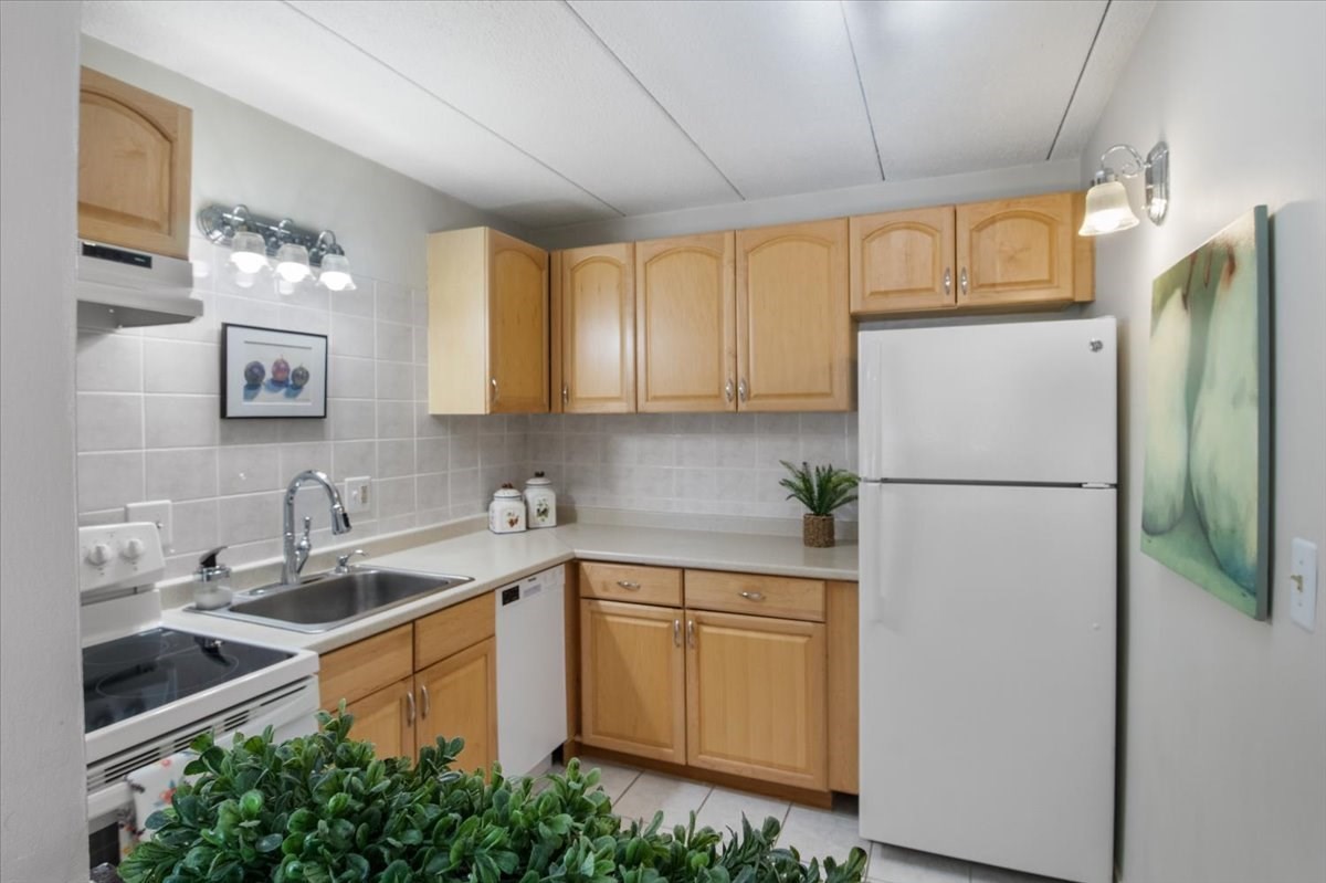 40 High St (cass Street Entrance) Unit 207, Dedham, MA 02026 - Image 22