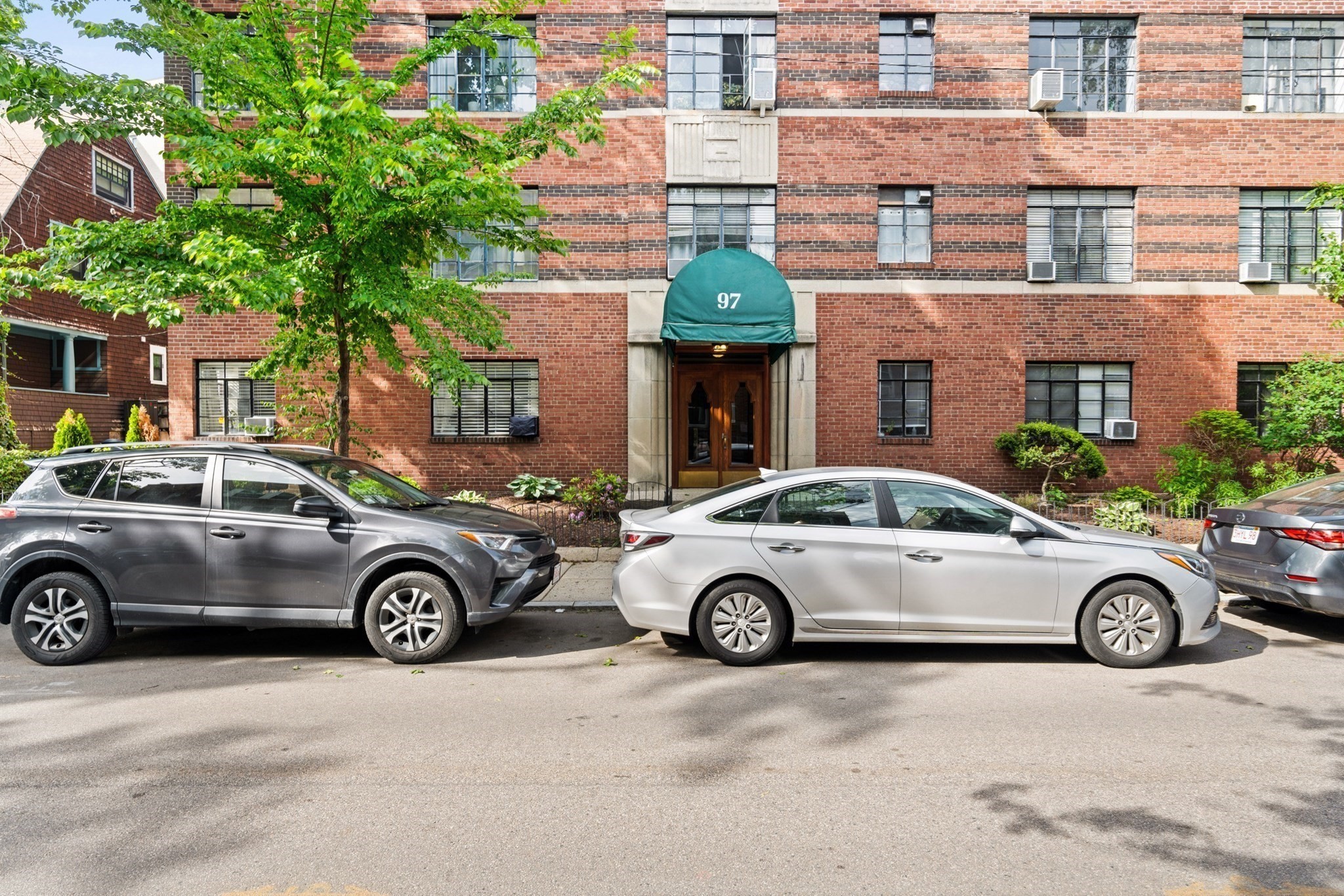 97 Strathmore Rd Unit 4, Brighton, Boston, MA 02135