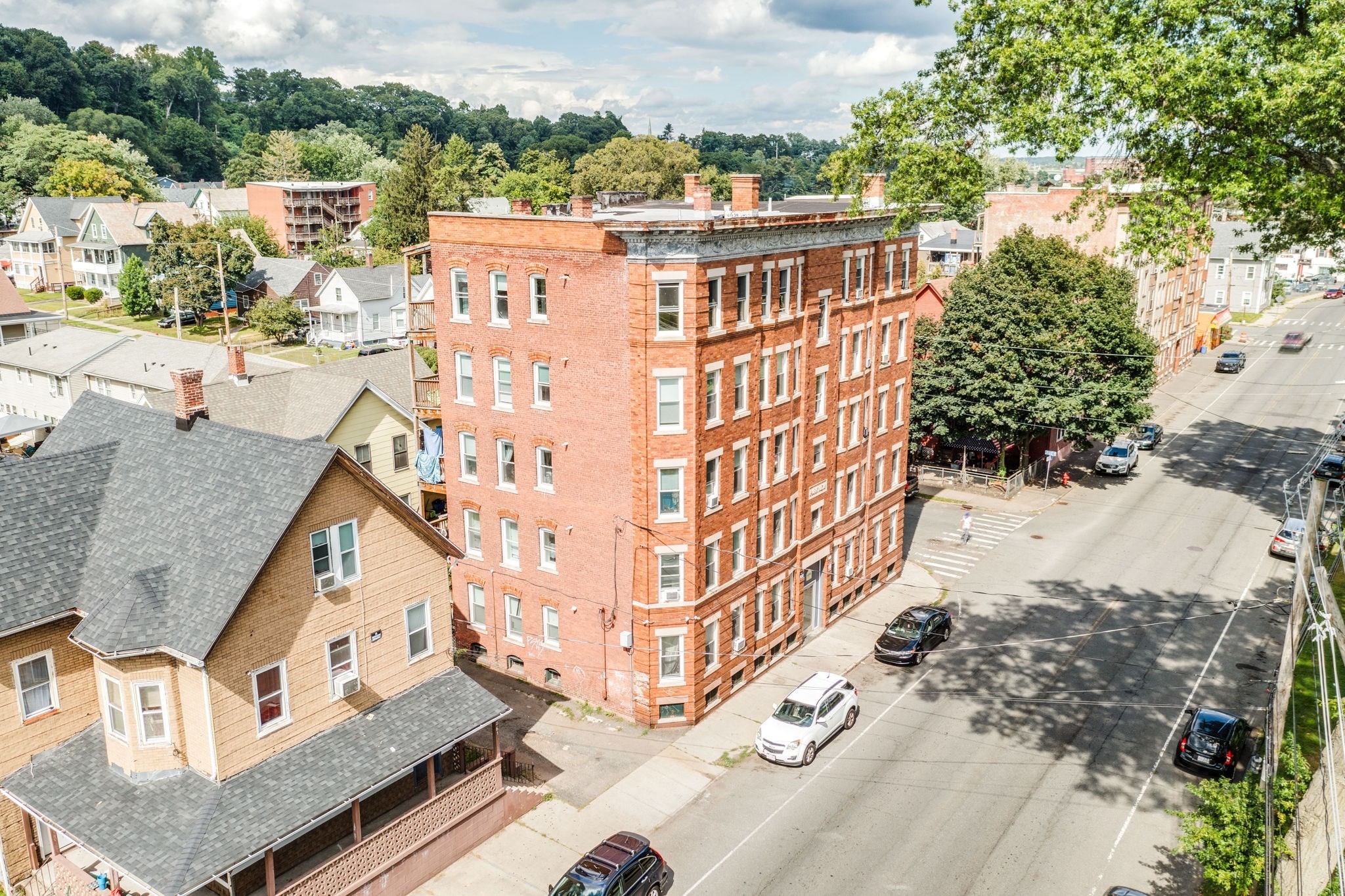 859 Main St, Holyoke, MA 01040 - Image 1