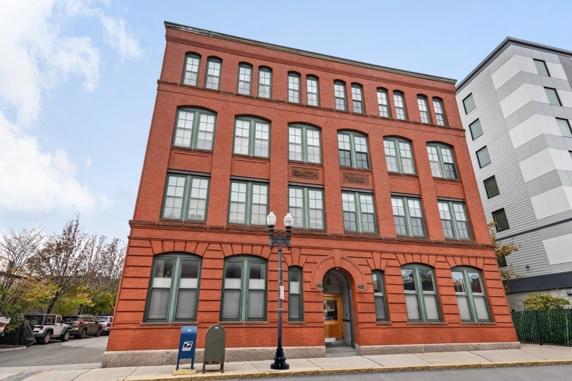 589 Essex St Unit 102, Lynn, MA 01901