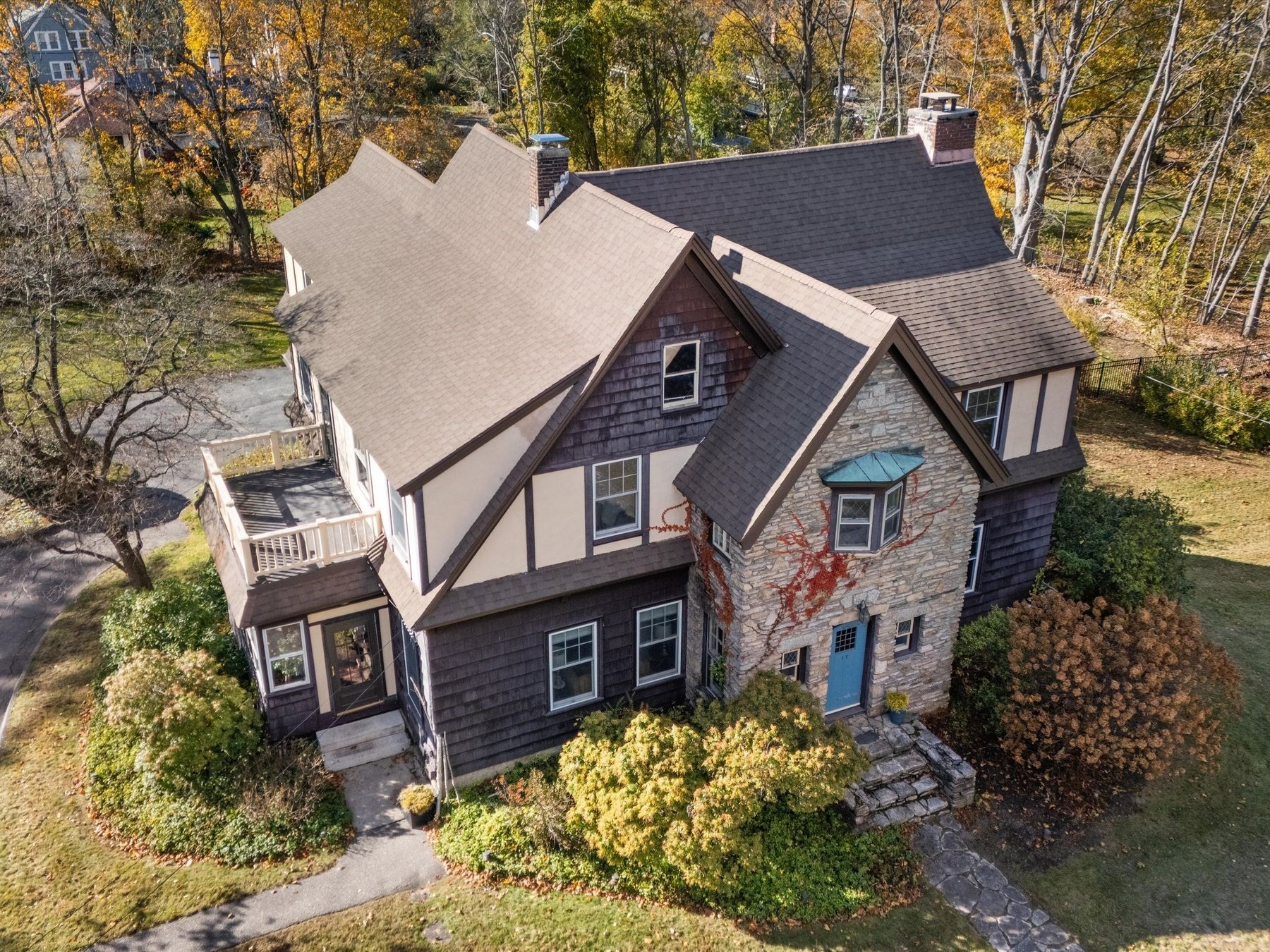 17 Worcester St, Grafton, MA 01519