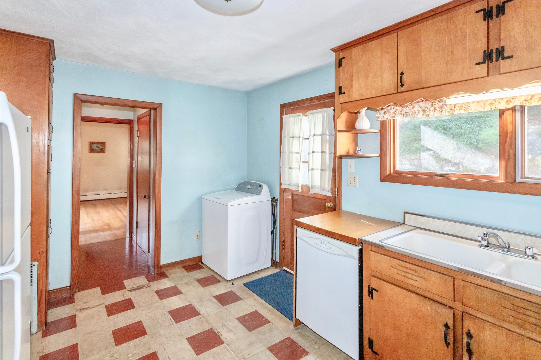 145 Honey Pot Road, Westfield, MA 01085 - Image 17