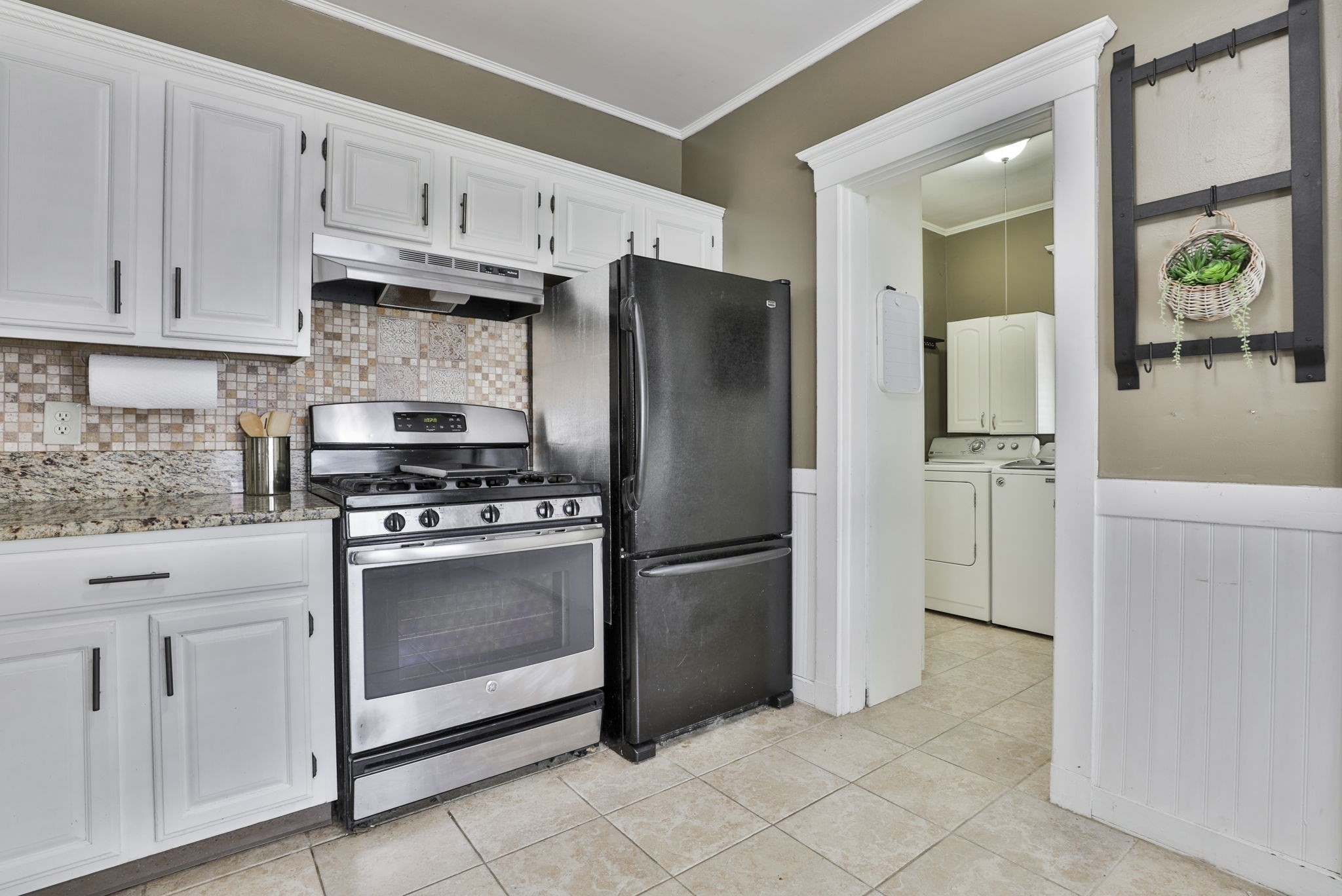 9 Avon St Unit 2, Wakefield, MA 01880 - Image 16