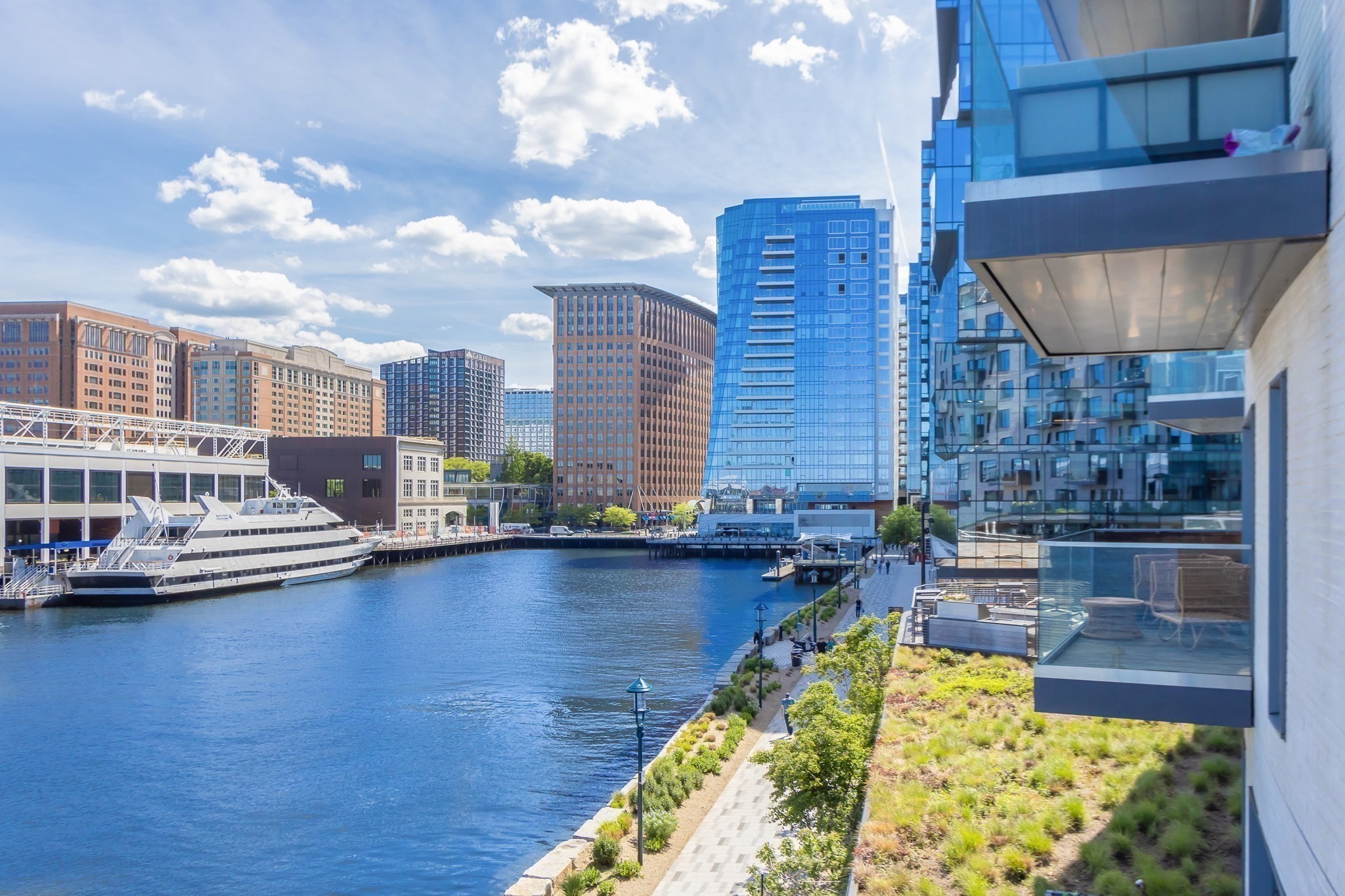 300 Pier 4 Blvd Unit 3I, Seaport, Boston, MA 02210