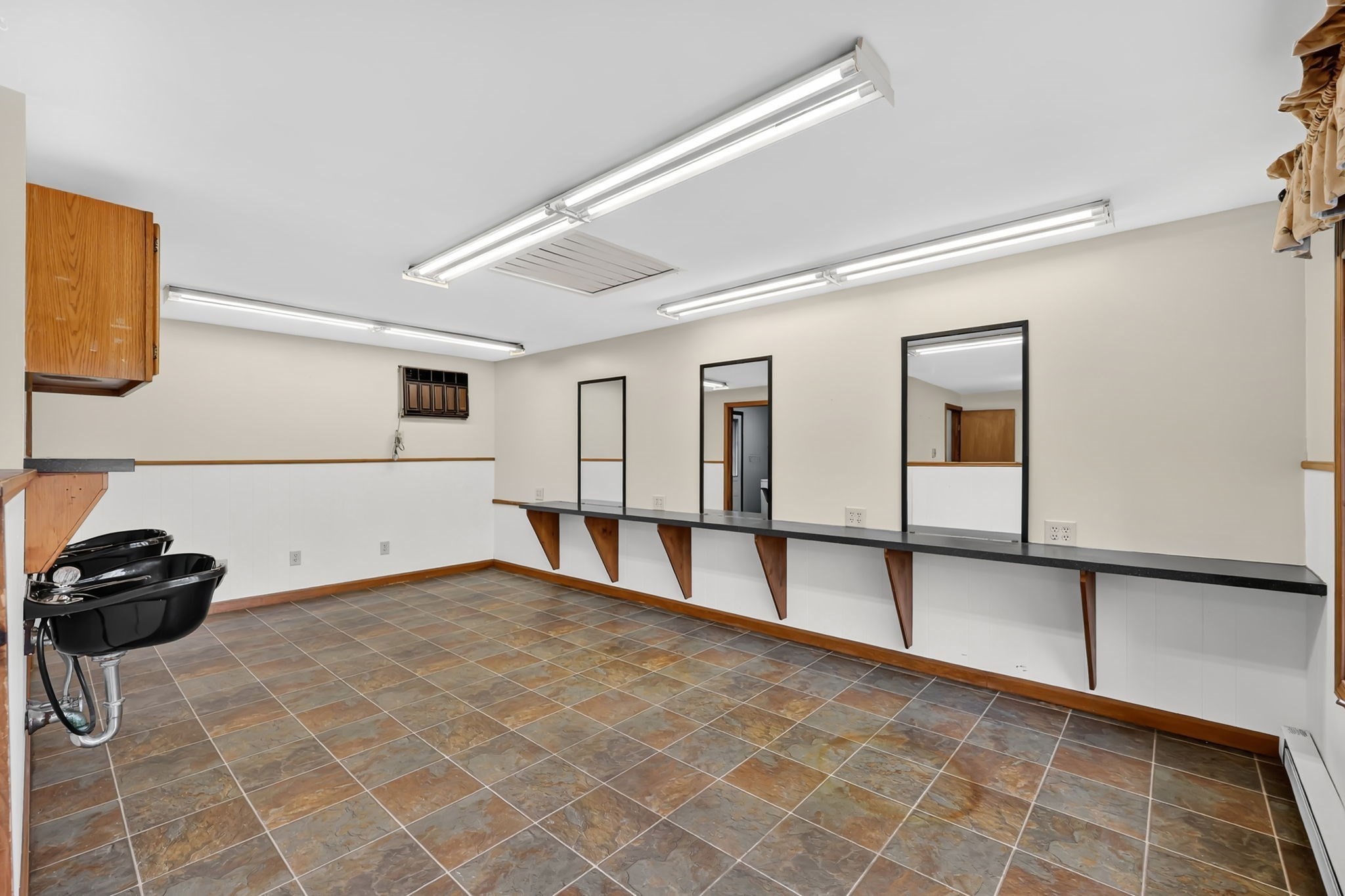 884 Parker Street, Springfield, MA 01129 - Image 18