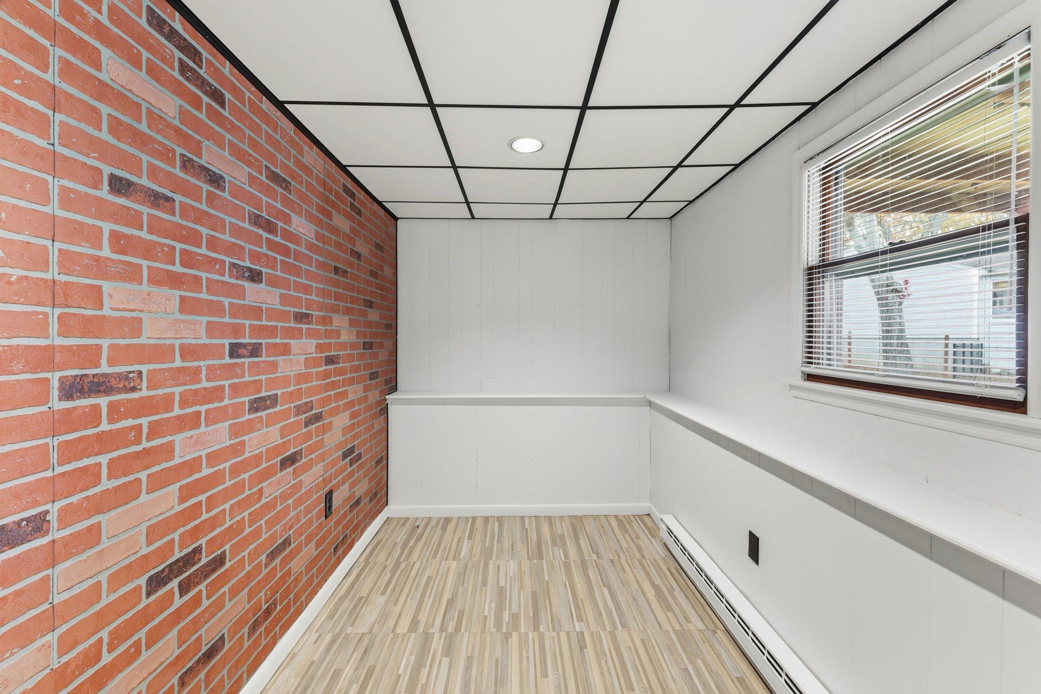 26 Wakefield Ave, Webster, MA 01570 - Image 29