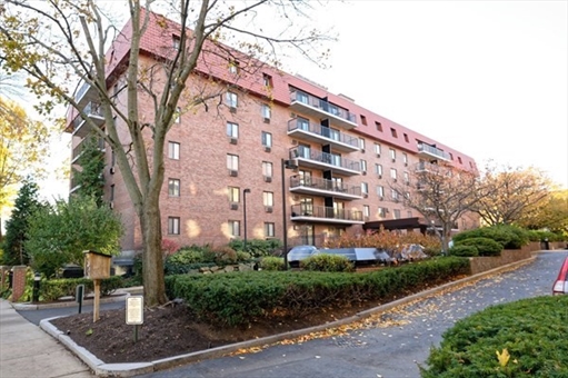 125 Pleasant St, Apt 201