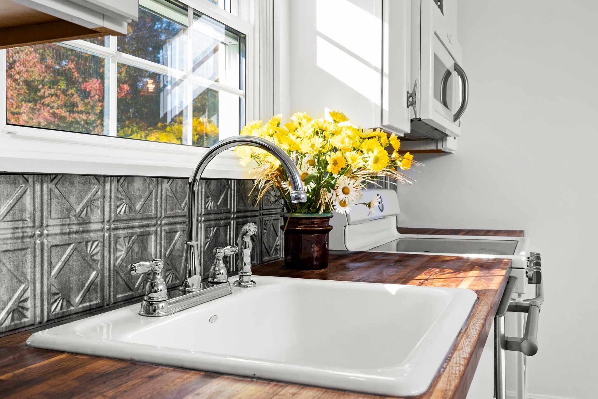 18 Conant St, Beverly, MA 01915 - Image 8