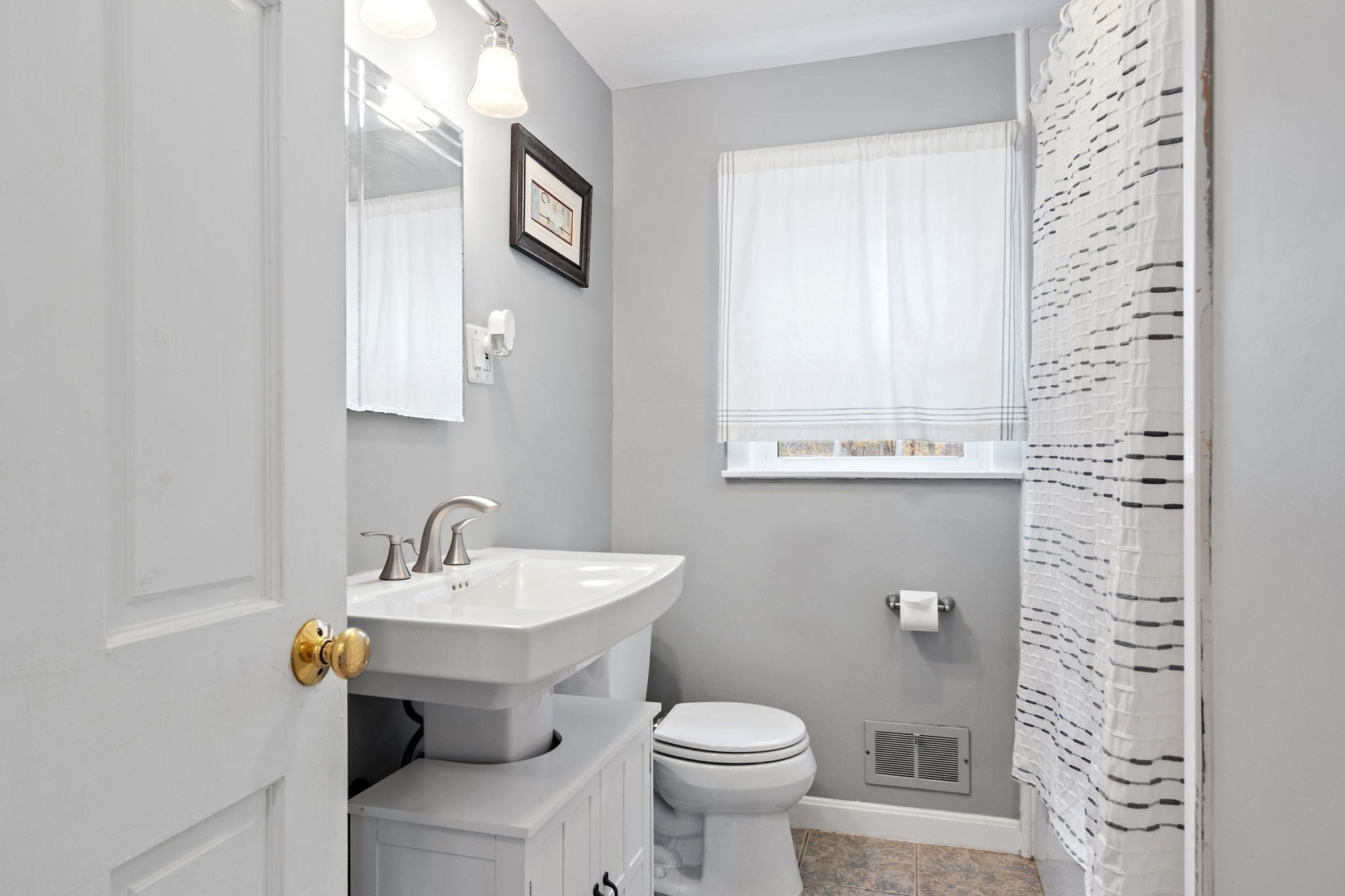 214 Conlyn Ave, Franklin, MA 02038 - Image 15