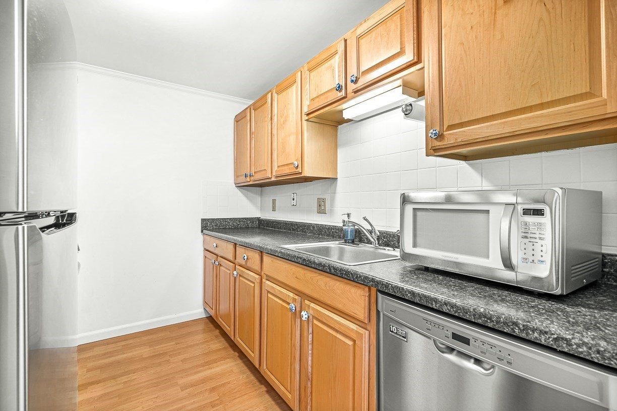 6 Greenbriar Dr Unit 110, North Reading, MA 01864 - Image 3