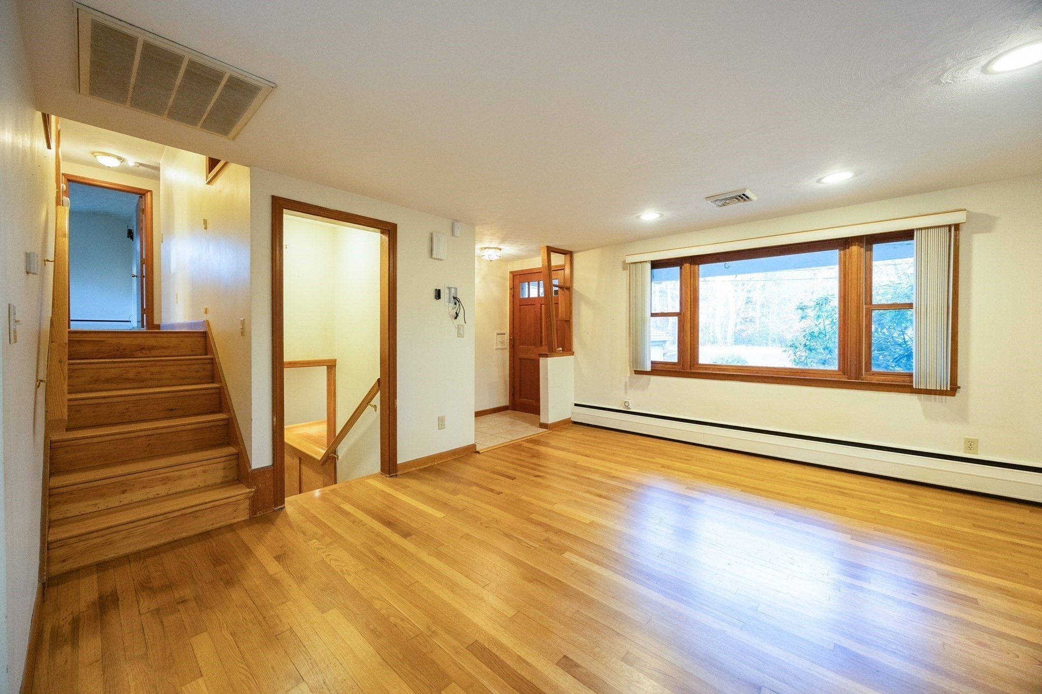 625 Norfolk St, Holliston, MA 01746 - Image 4