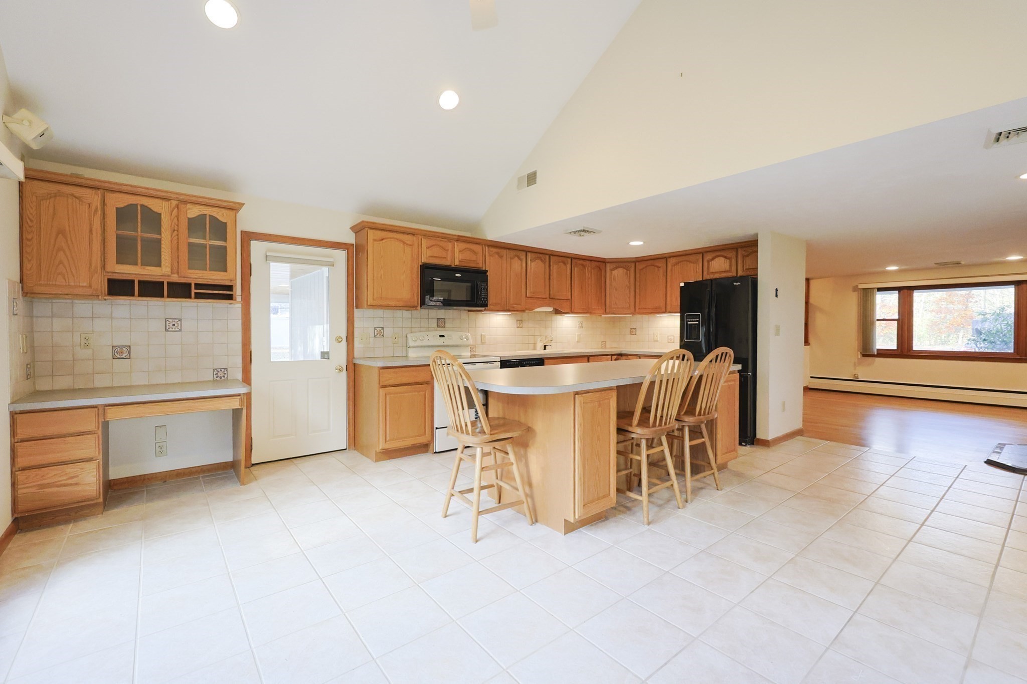625 Norfolk St, Holliston, MA 01746 - Image 8