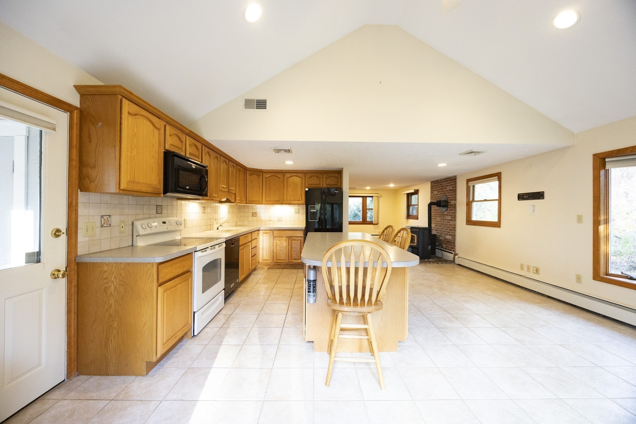 625 Norfolk St, Holliston, MA 01746 - Image 9